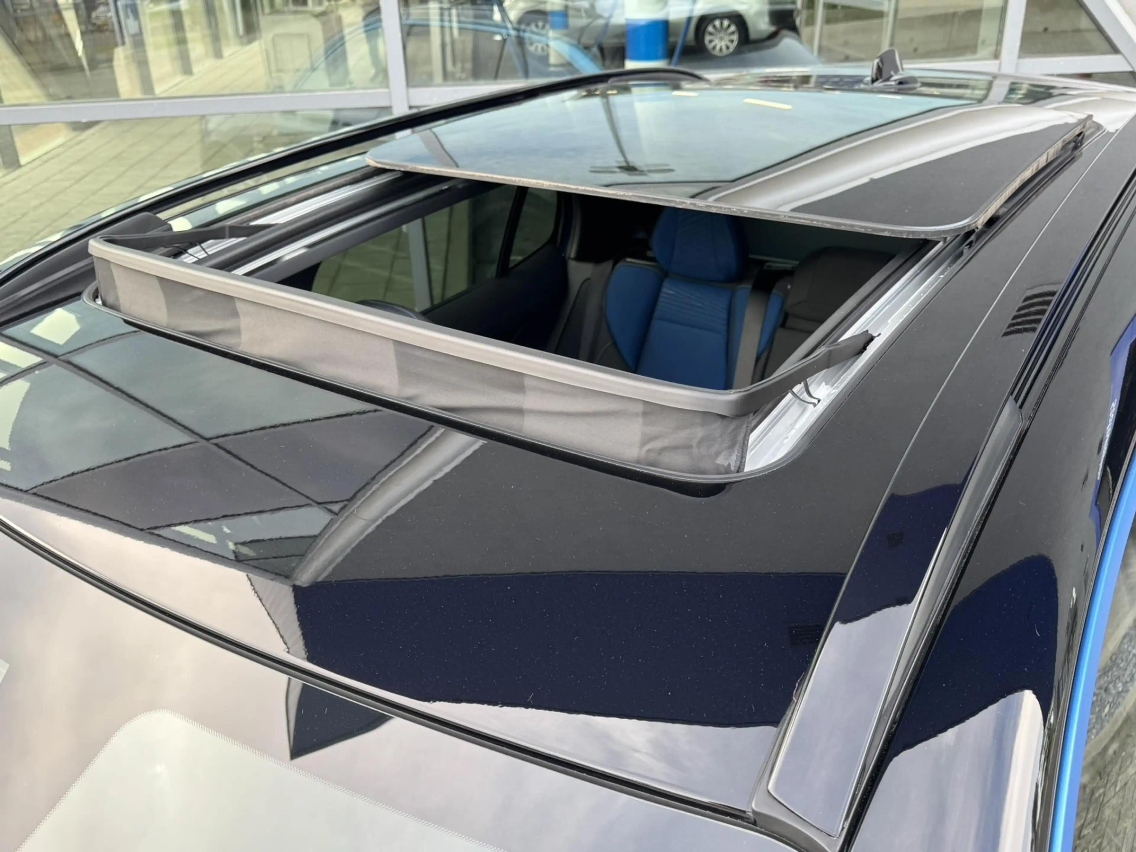 Lynk & Co 01 1.5 6,6 Kwh Accu Snel LAden Plug in Hybride 261pk — photo 10