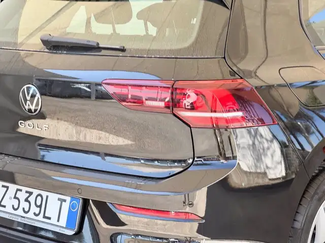 Volkswagen Golf view 17