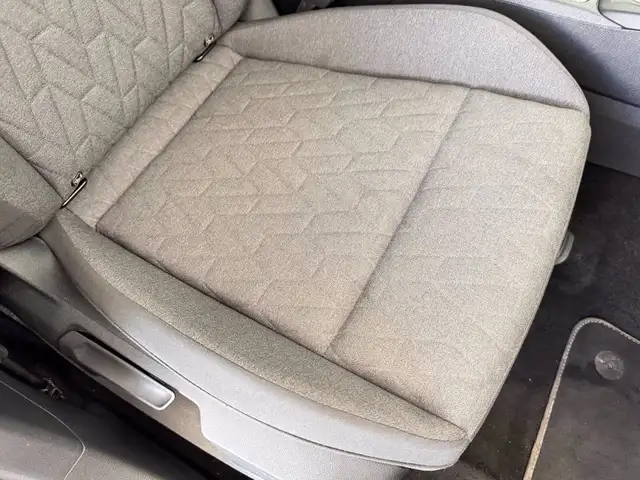 Volkswagen Golf view 9
