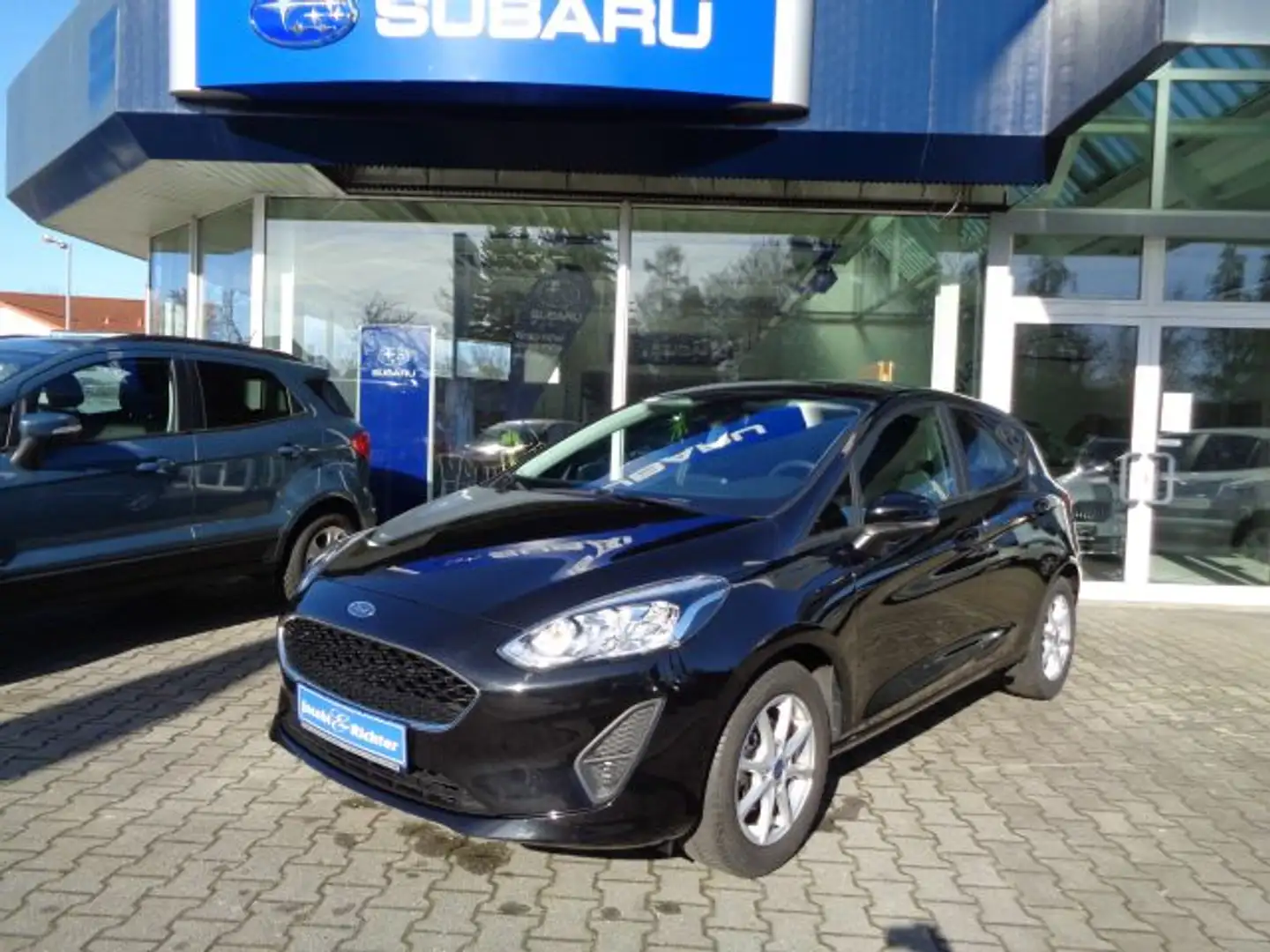 Ford Fiesta 1.0 EcoBoost S&S COOL&CONNECT Schwarz - 1