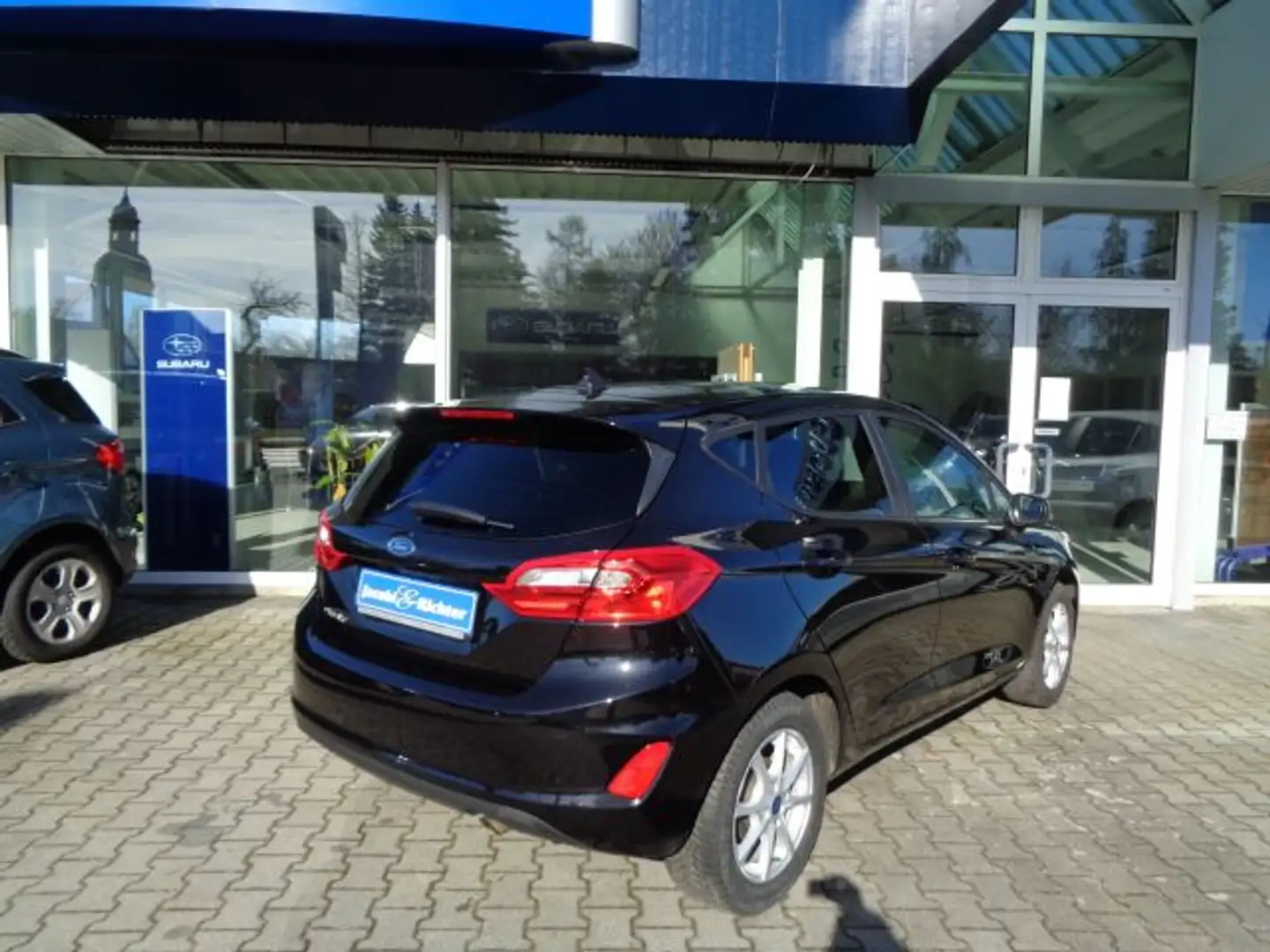 Ford Fiesta 1.0 EcoBoost S&S COOL&CONNECT Schwarz - 2