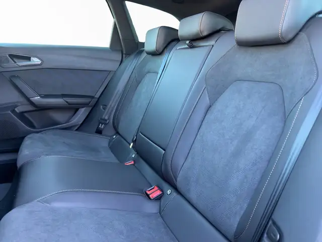Cupra Leon view 11