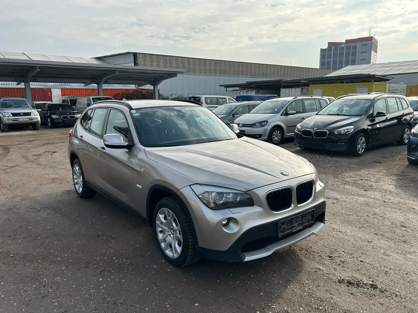 BMW X1 xDrive18d Österreich-Paket Aut. Gris - 2