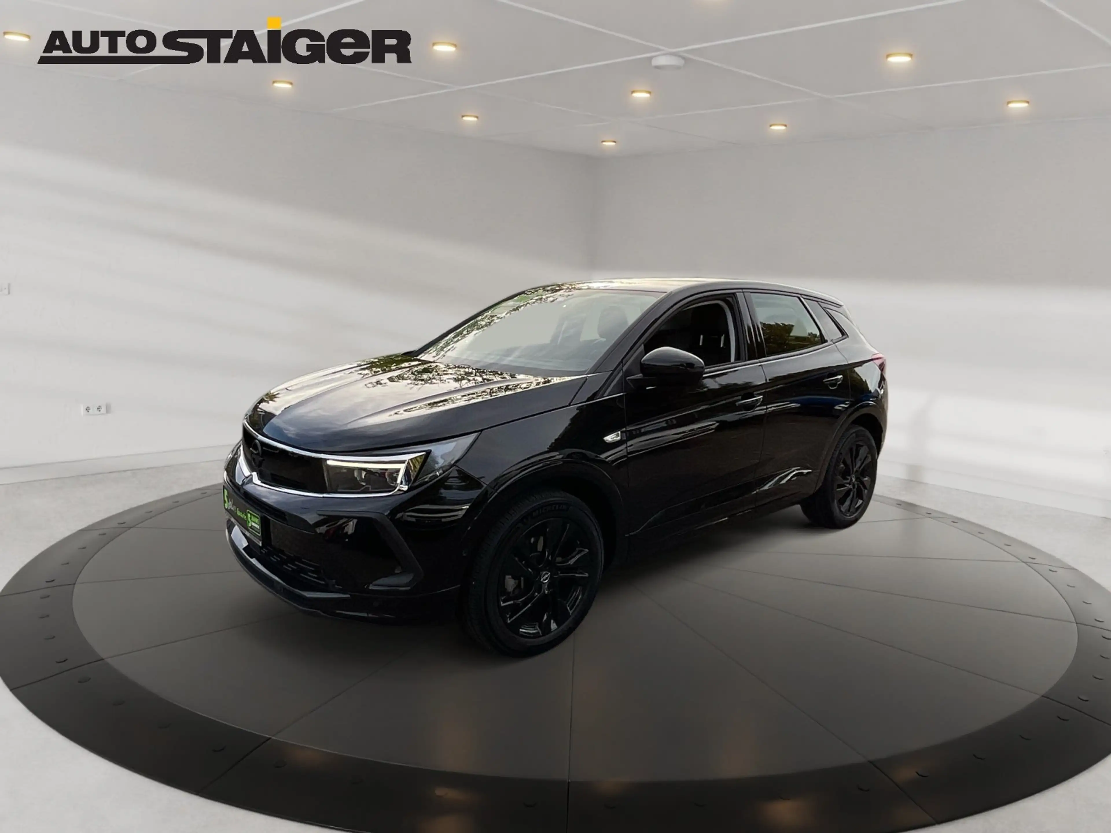 Opel Grandland 1.2 Turbo  GS Line Alcantara+LED+SHZ — photo 2
