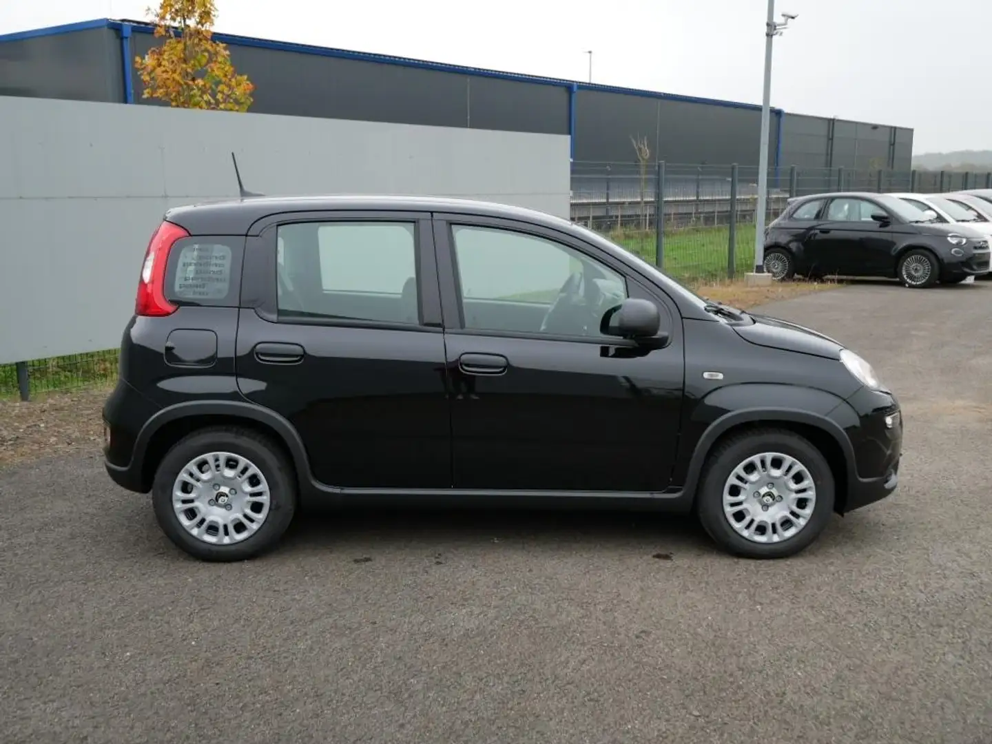 Fiat Panda HYBRID 1.0 GSE 70PS PDC CITY PAKET RADIO Černá - 2