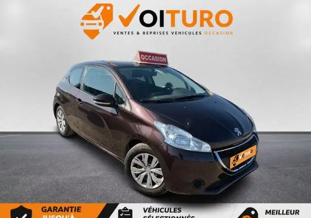 Peugeot 208 view 2