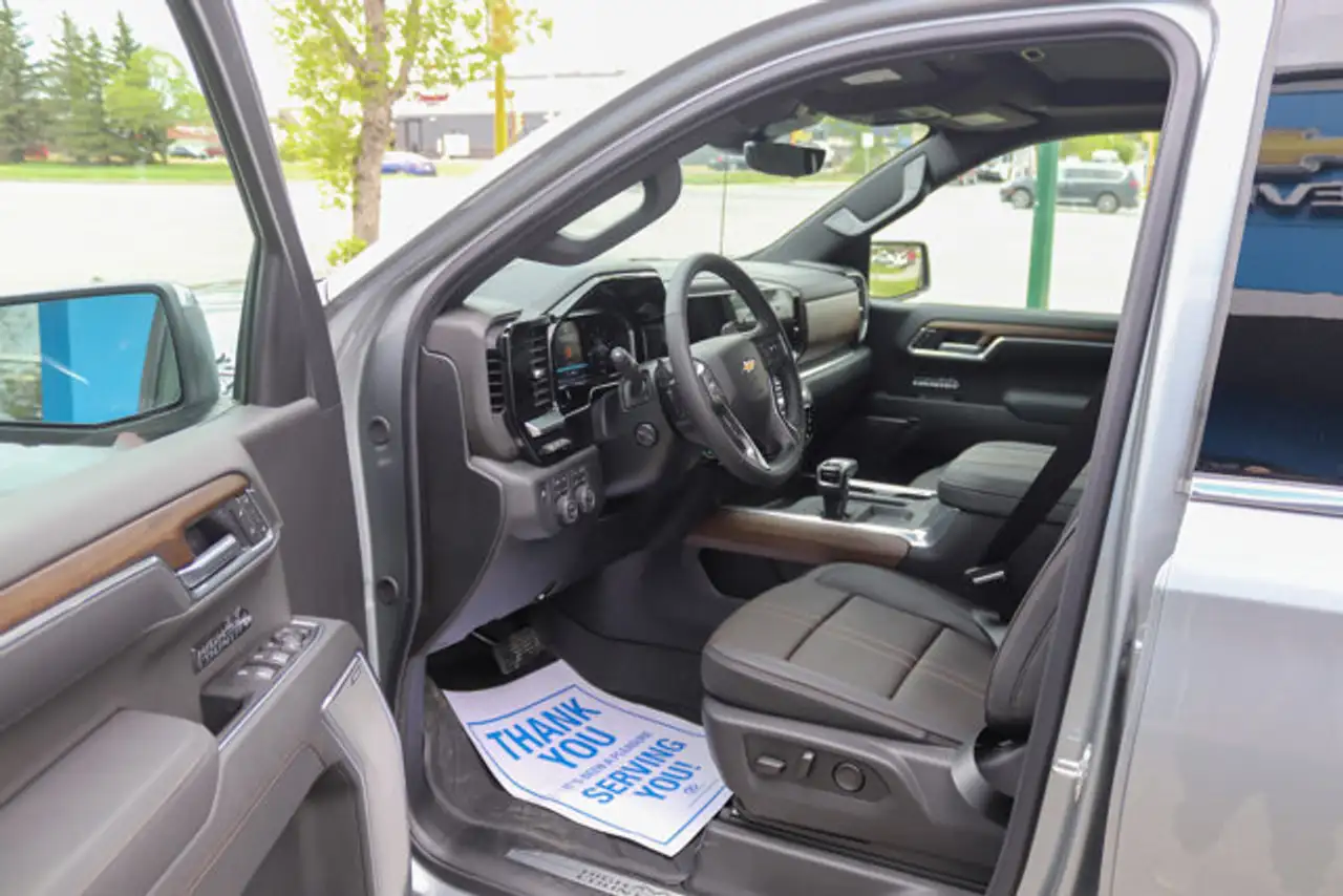 Chevrolet Silverado 1500 снимка Chevrolet Silverado 1500