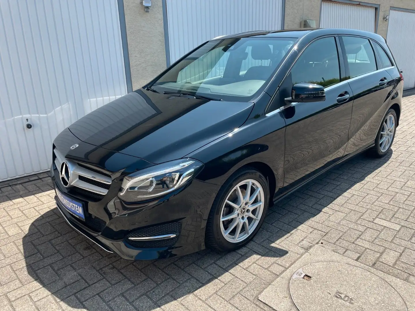 Mercedes-Benz B 180 B180 PROGRESSIVE NAVI MEDIA LED MFL SHZ PDC ALU Schwarz - 2