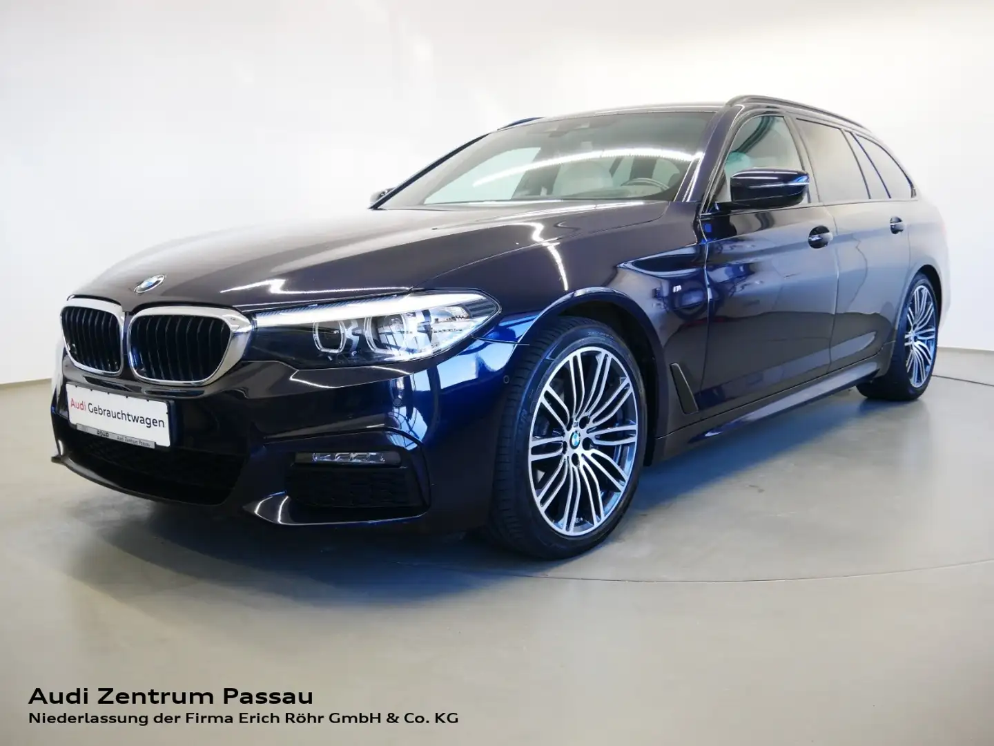 BMW 520 d Touring xDrive M Sport LED AHK HEAD-UP Nero - 1