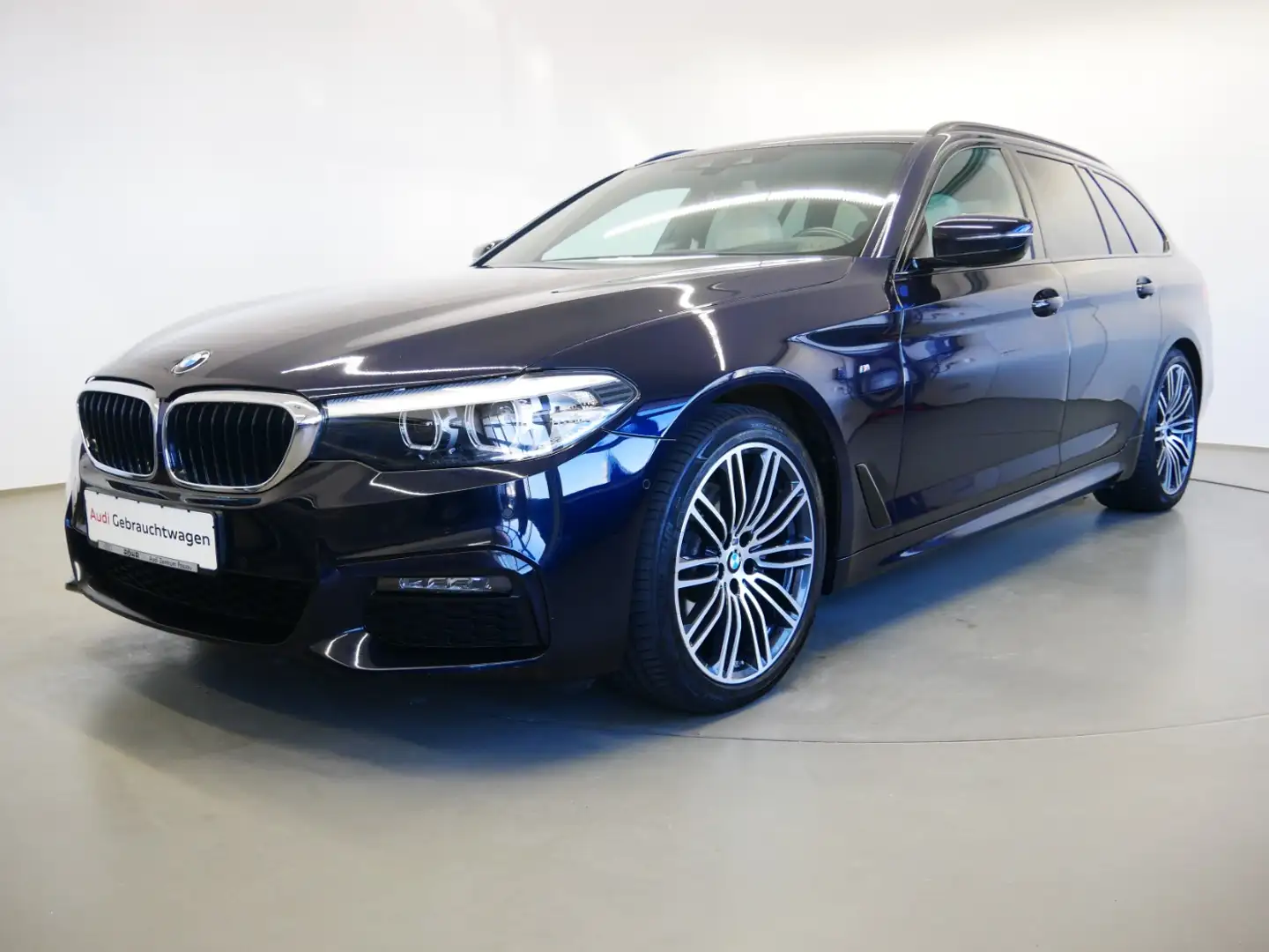 BMW 520 d Touring xDrive M Sport LED AHK HEAD-UP Nero - 2