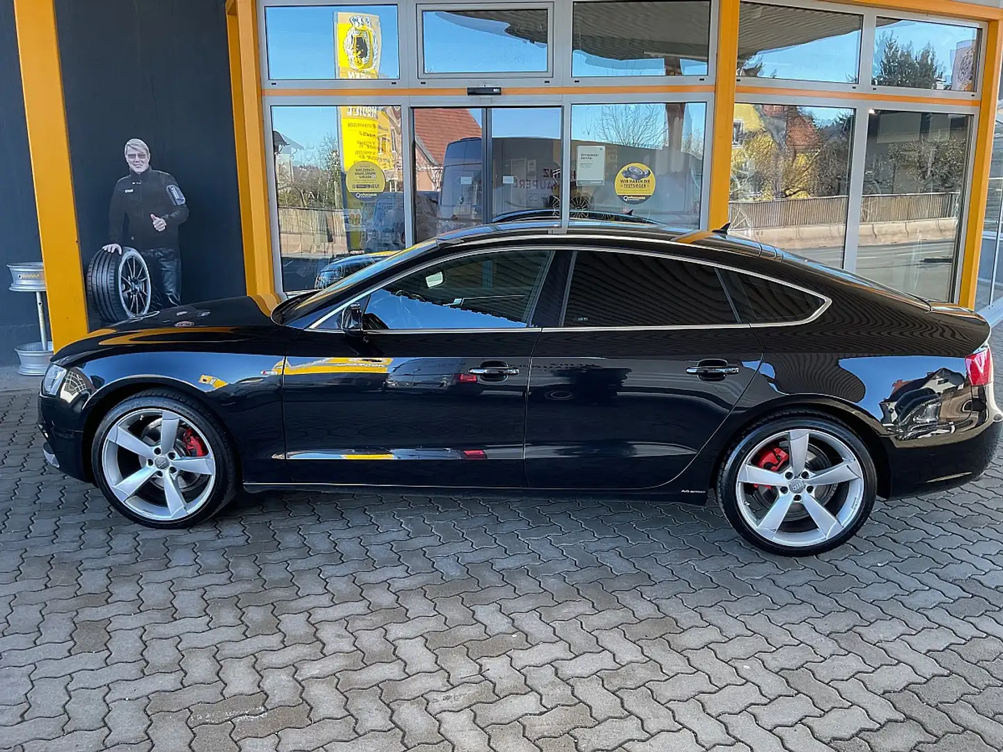 Audi A5 Sportback quattro TDI 2,0 **S-LINE** Schwarz - 2