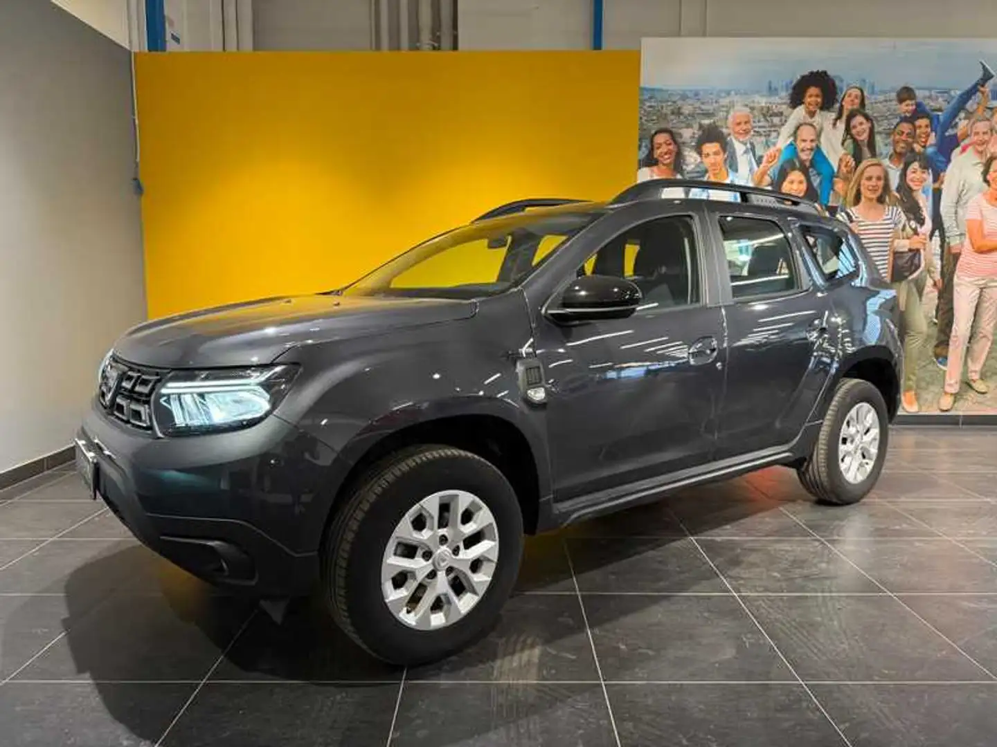 Dacia Duster 1.0 TCe 100 CV Comfort GPL 4x2 Grigio - 1