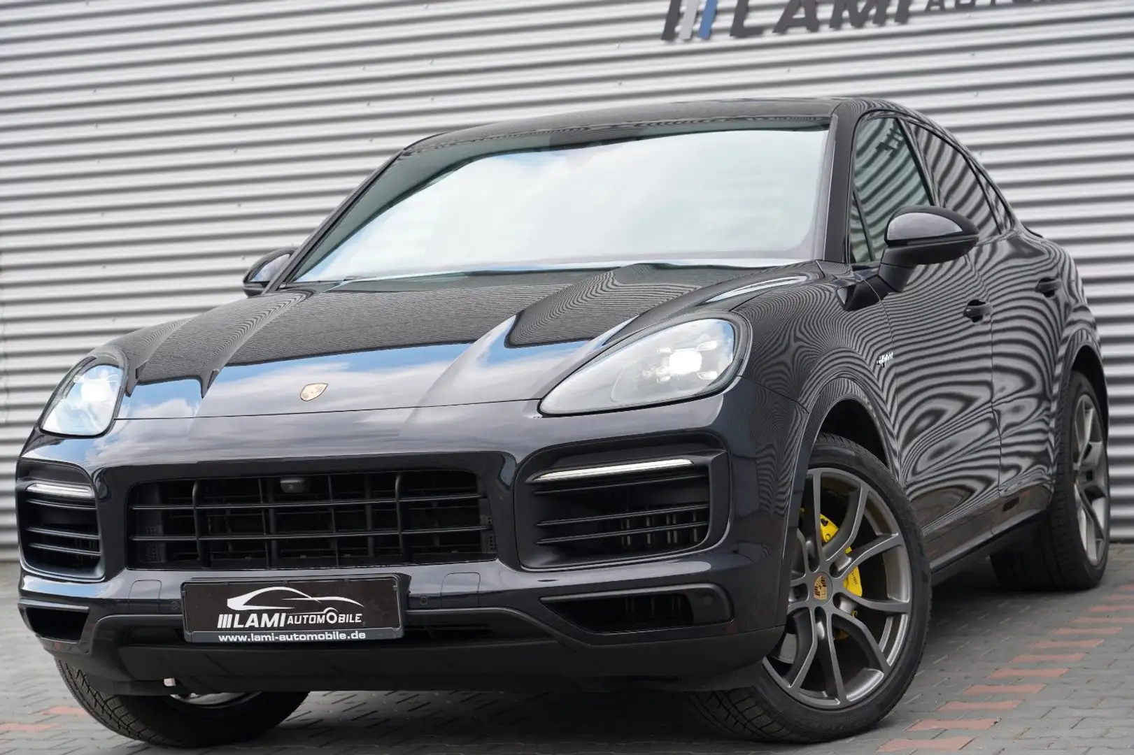 Porsche Cayenne Coupe E-Hybrid CHRONO PANO LUFT KEYLESS Schwarz - 1