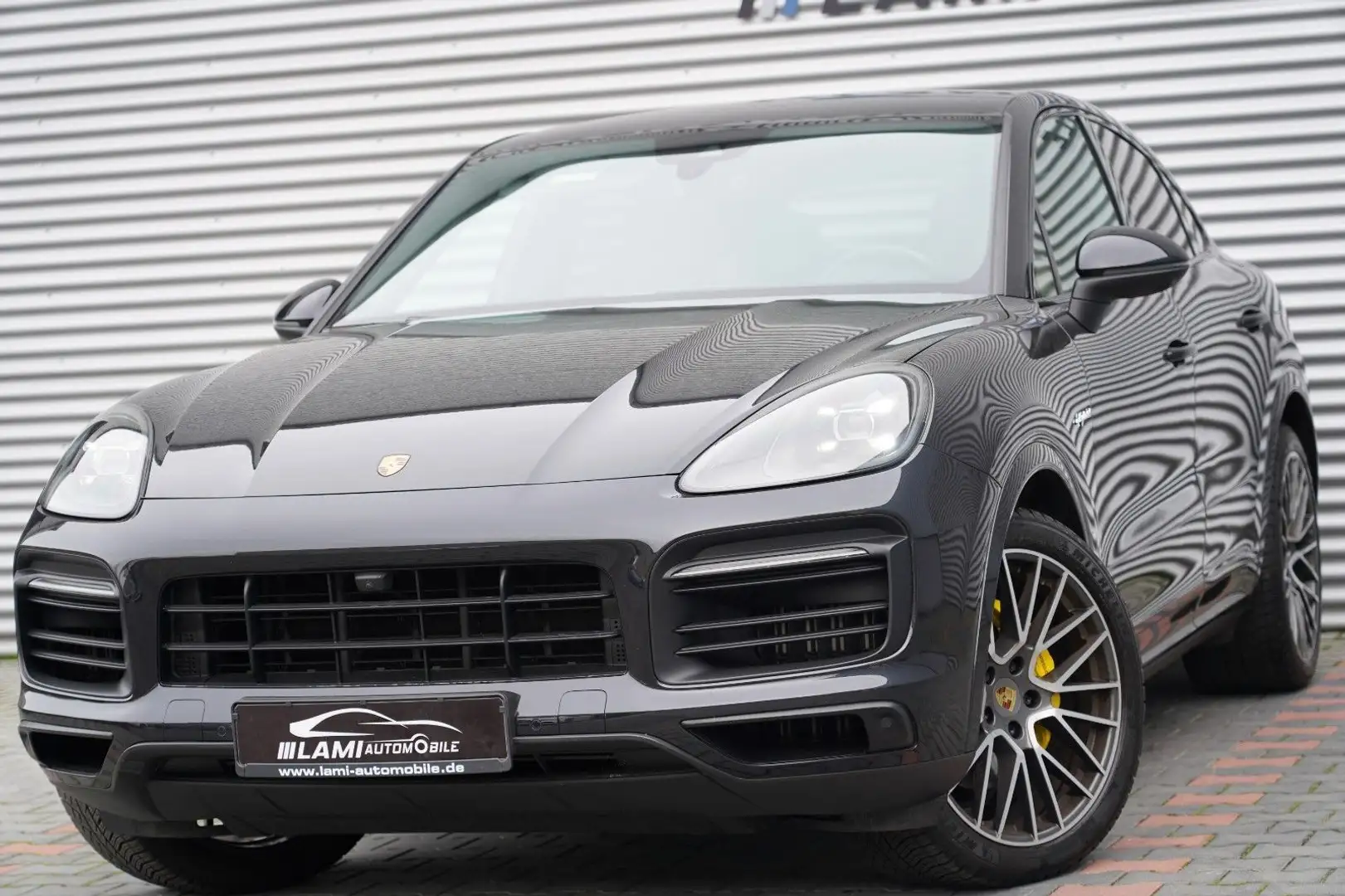 Porsche Cayenne Coupe E-Hybrid CHRONO PANO LUFT KEYLESS Schwarz - 1