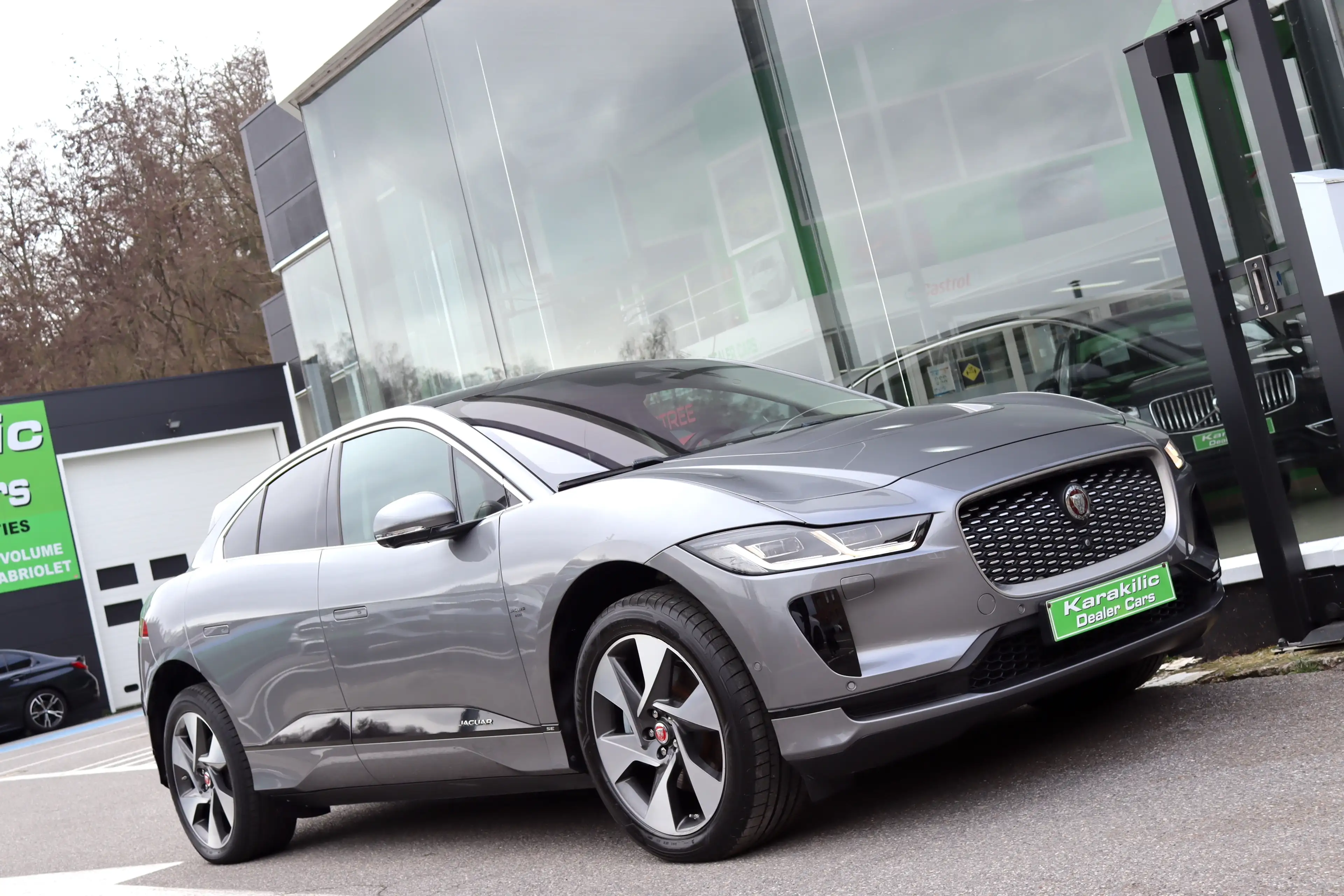 Jaguar I-Pace EV320 SE TOIT PANO CAMERA LED FULL OPTIONS TVAC — photo 3