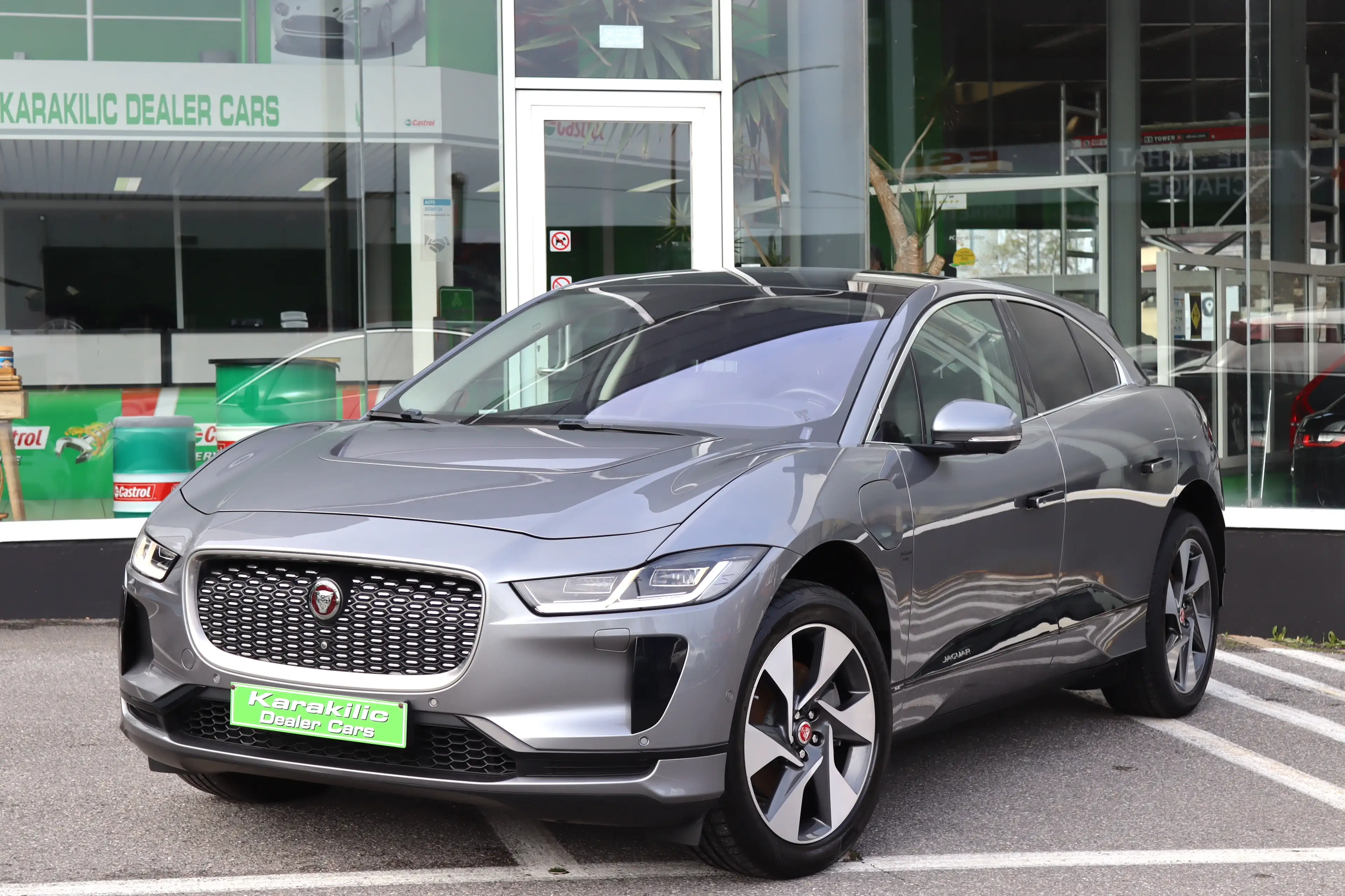 Jaguar I-Pace EV320 SE TOIT PANO CAMERA LED FULL OPTIONS TVAC — photo 6