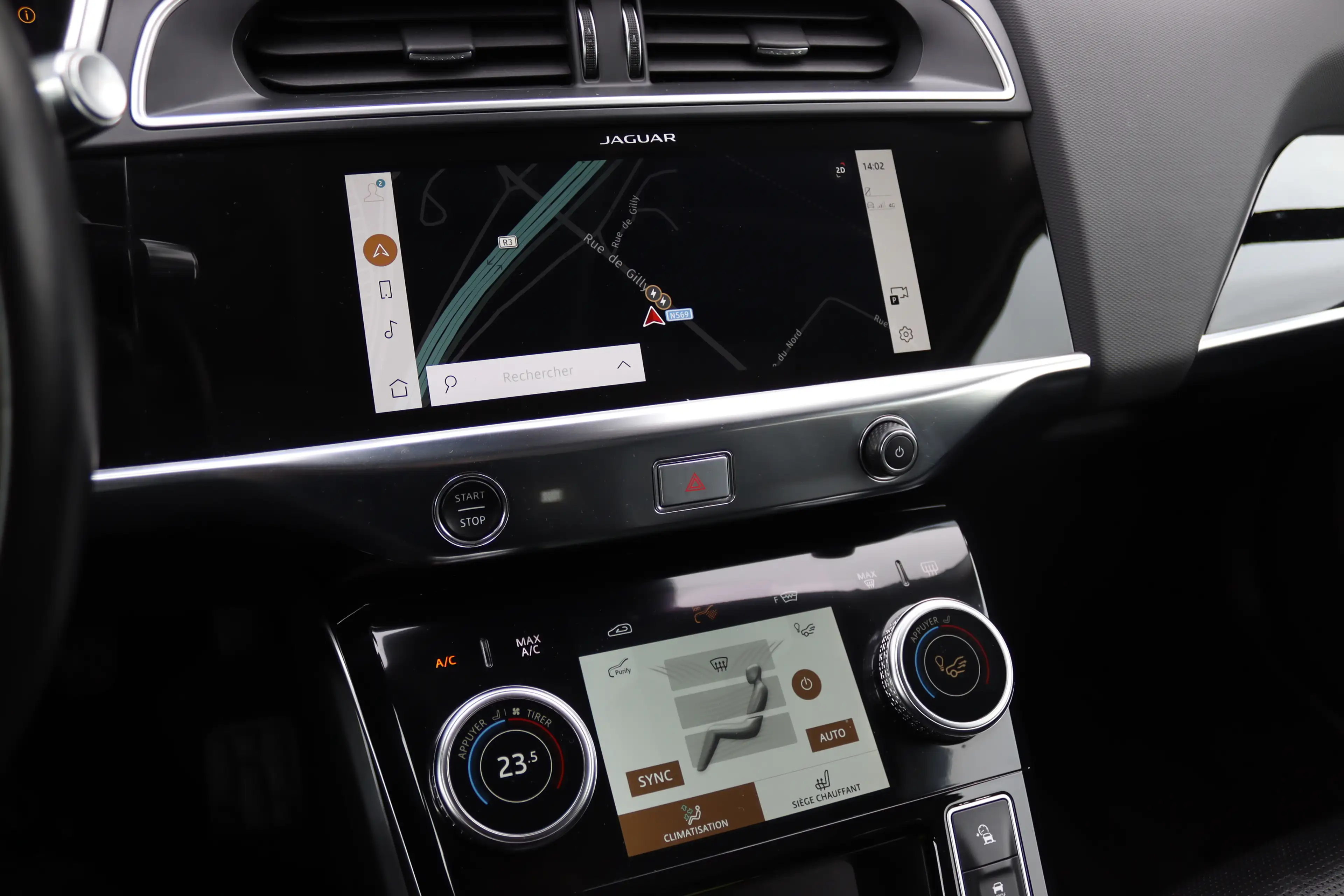 Jaguar I-Pace EV320 SE TOIT PANO CAMERA LED FULL OPTIONS TVAC — photo 13