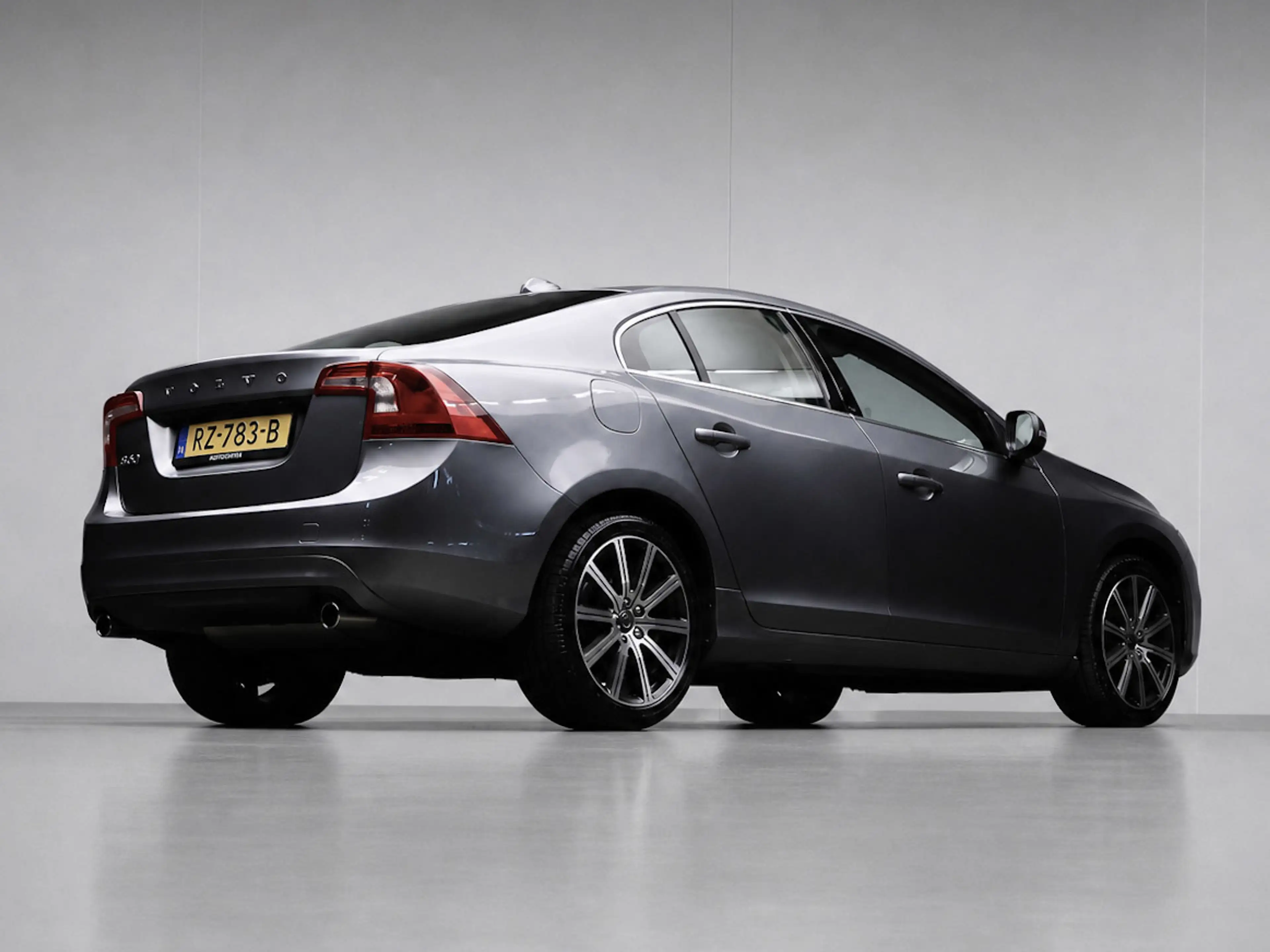 Volvo S60 2.0 T4 Summum Sport (SCHUIFDAK,NAVI,CAMERA,STOEL/S — photo 5