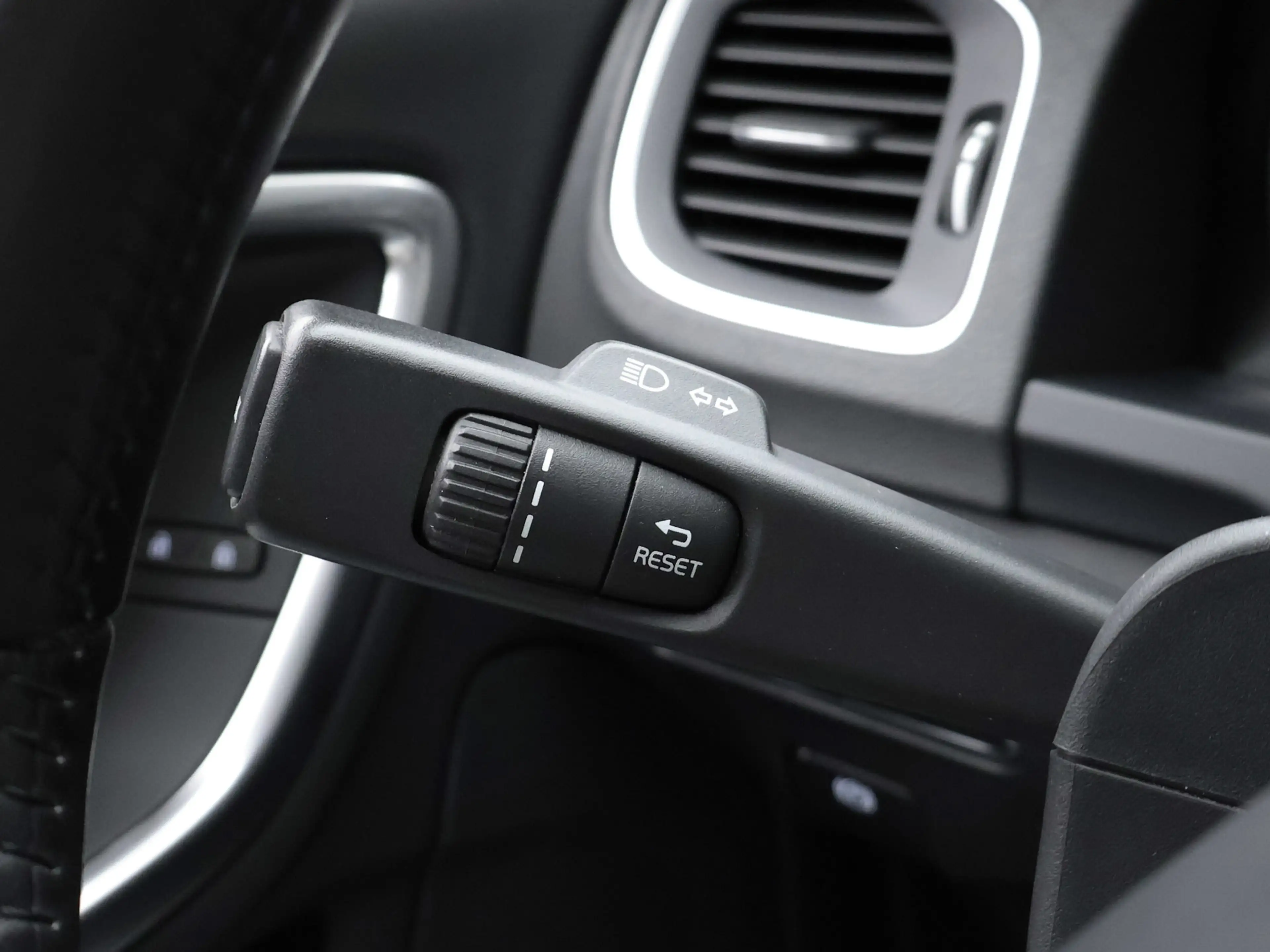 Volvo S60 2.0 T4 Summum Sport (SCHUIFDAK,NAVI,CAMERA,STOEL/S — photo 8