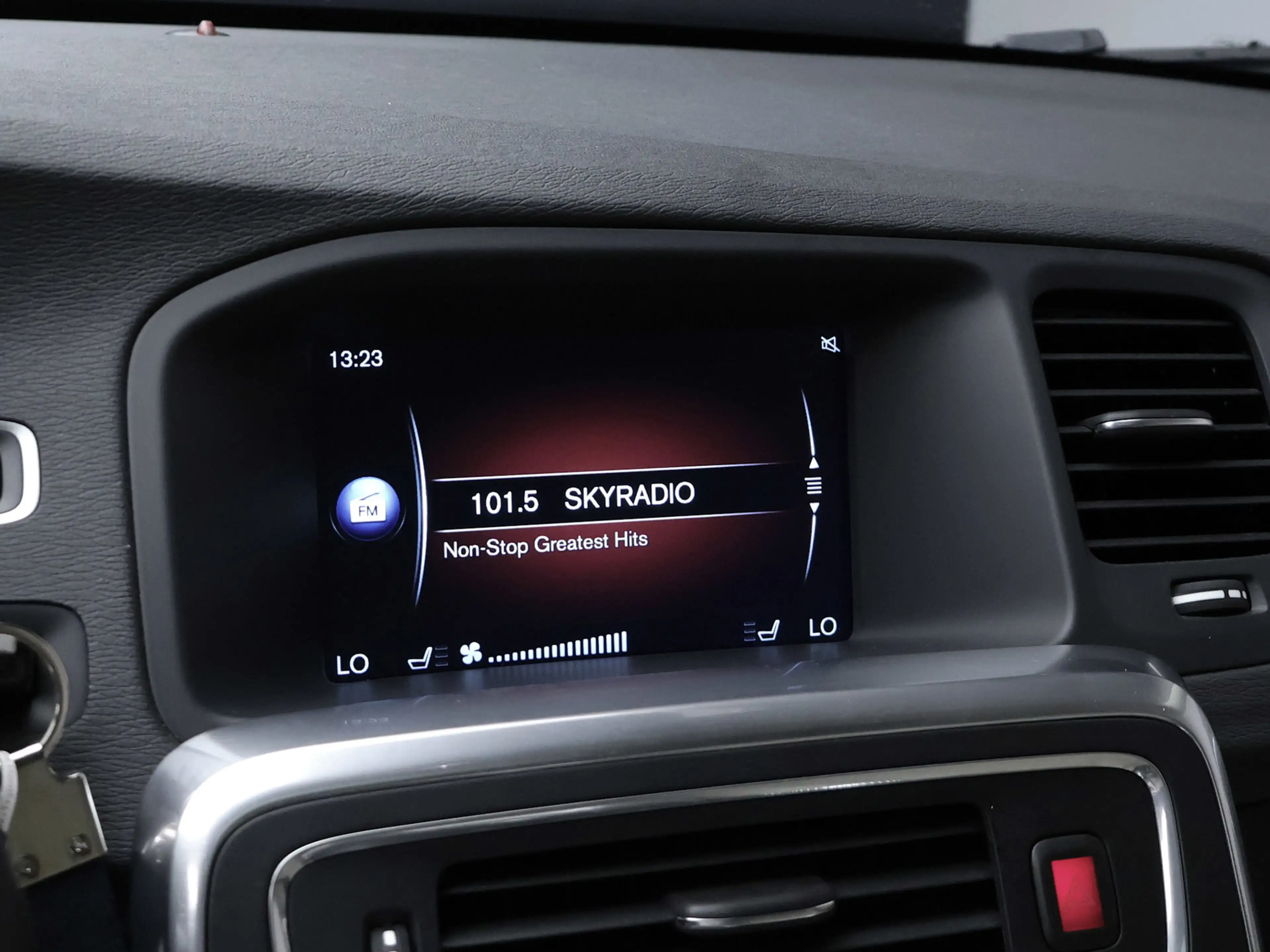 Volvo S60 2.0 T4 Summum Sport (SCHUIFDAK,NAVI,CAMERA,STOEL/S — photo 16