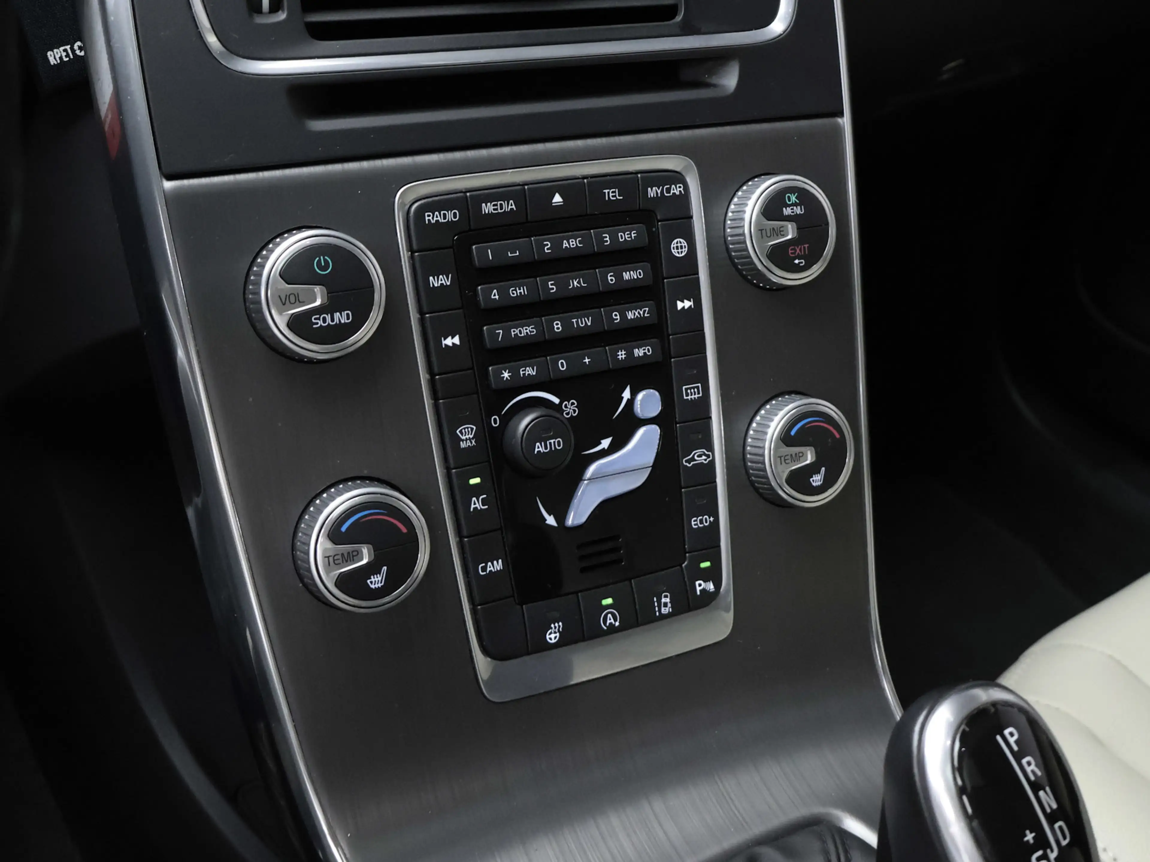 Volvo S60 2.0 T4 Summum Sport (SCHUIFDAK,NAVI,CAMERA,STOEL/S — photo 19
