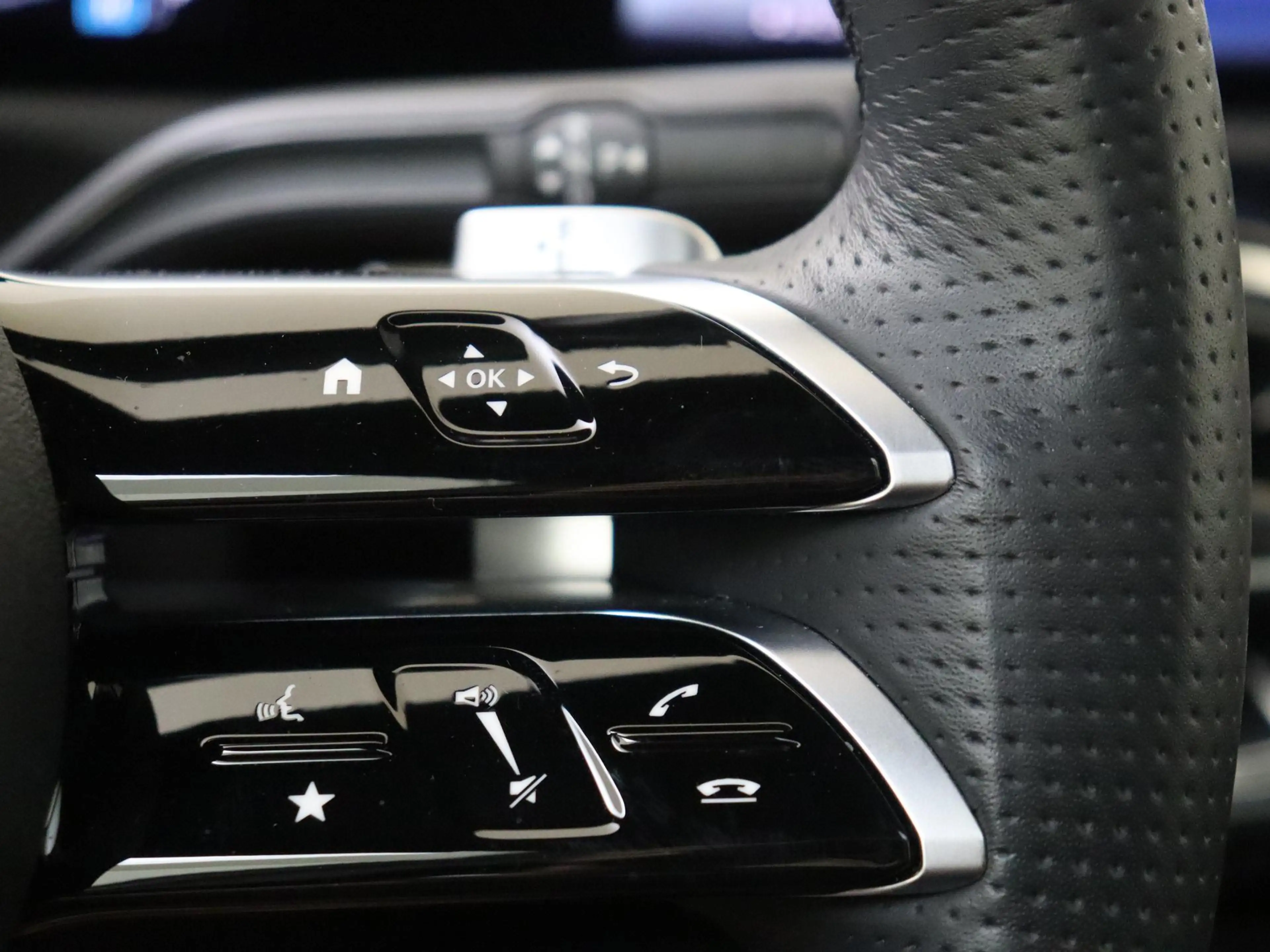Mercedes-Benz A 250 e Business Solution AMG Premium Plus /Panoramadak — photo 14