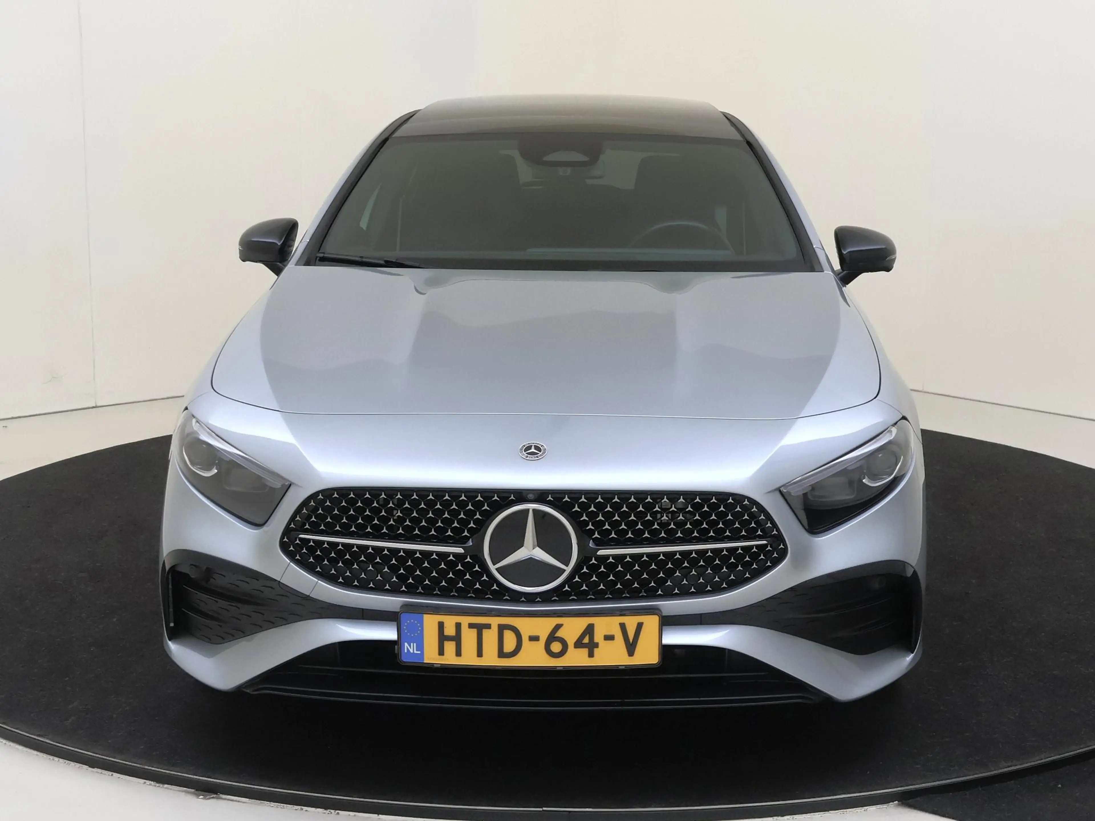 Mercedes-Benz A 250 e Business Solution AMG Premium Plus /Panoramadak — photo 7