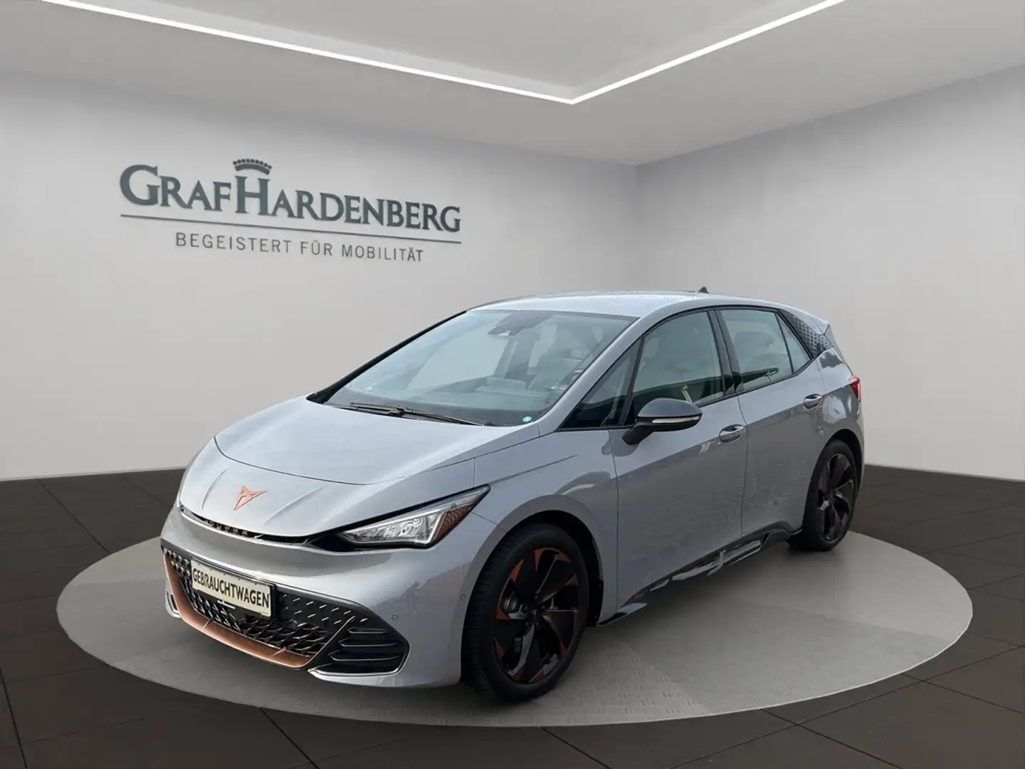 CUPRA Born Schalensitze - Tech L - 19 Zoll - Pilot M Grau - 1