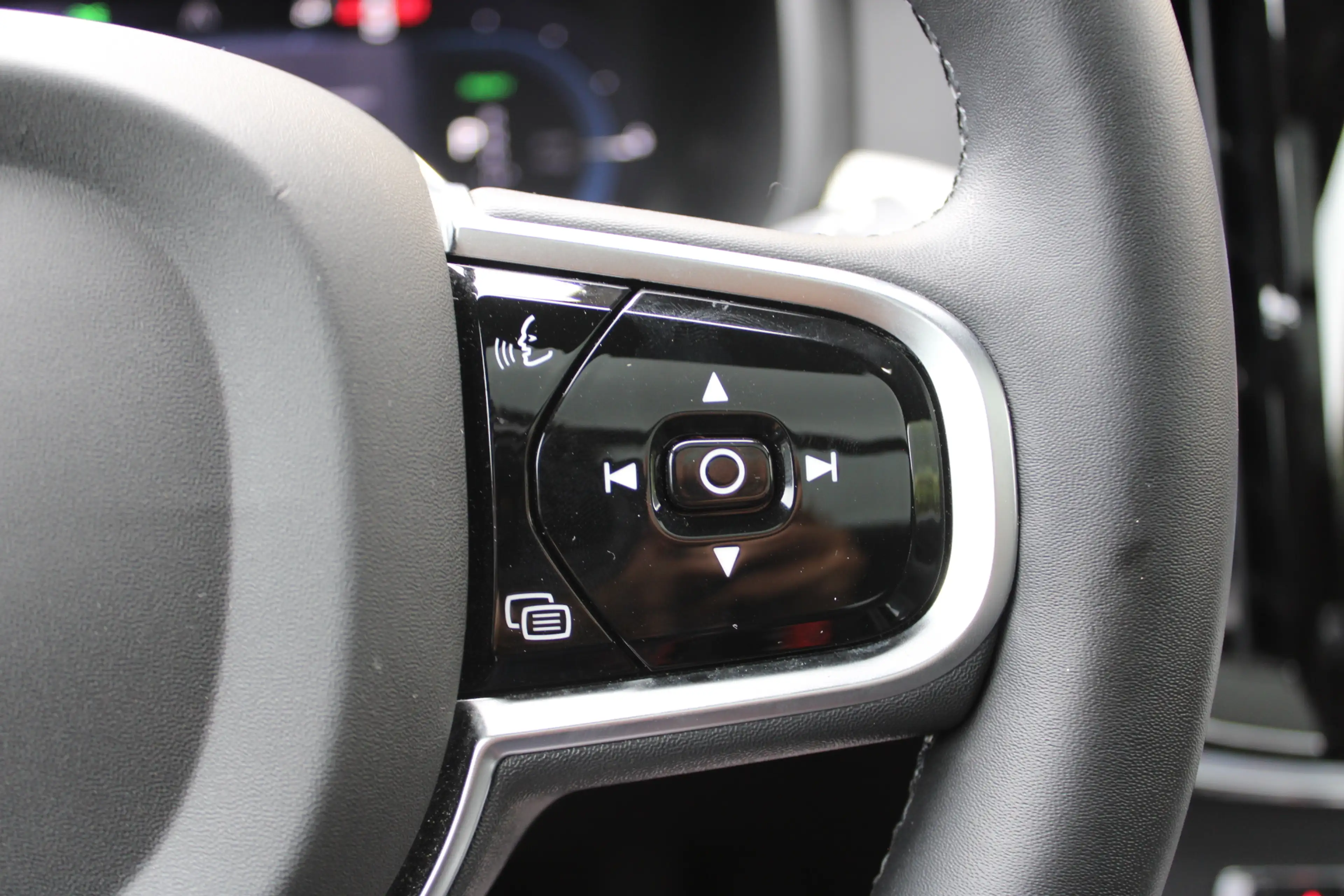 Volvo V90 2.0 T8 Plug-in hybrid AWD Ultimate Dark | Panorama — photo 16
