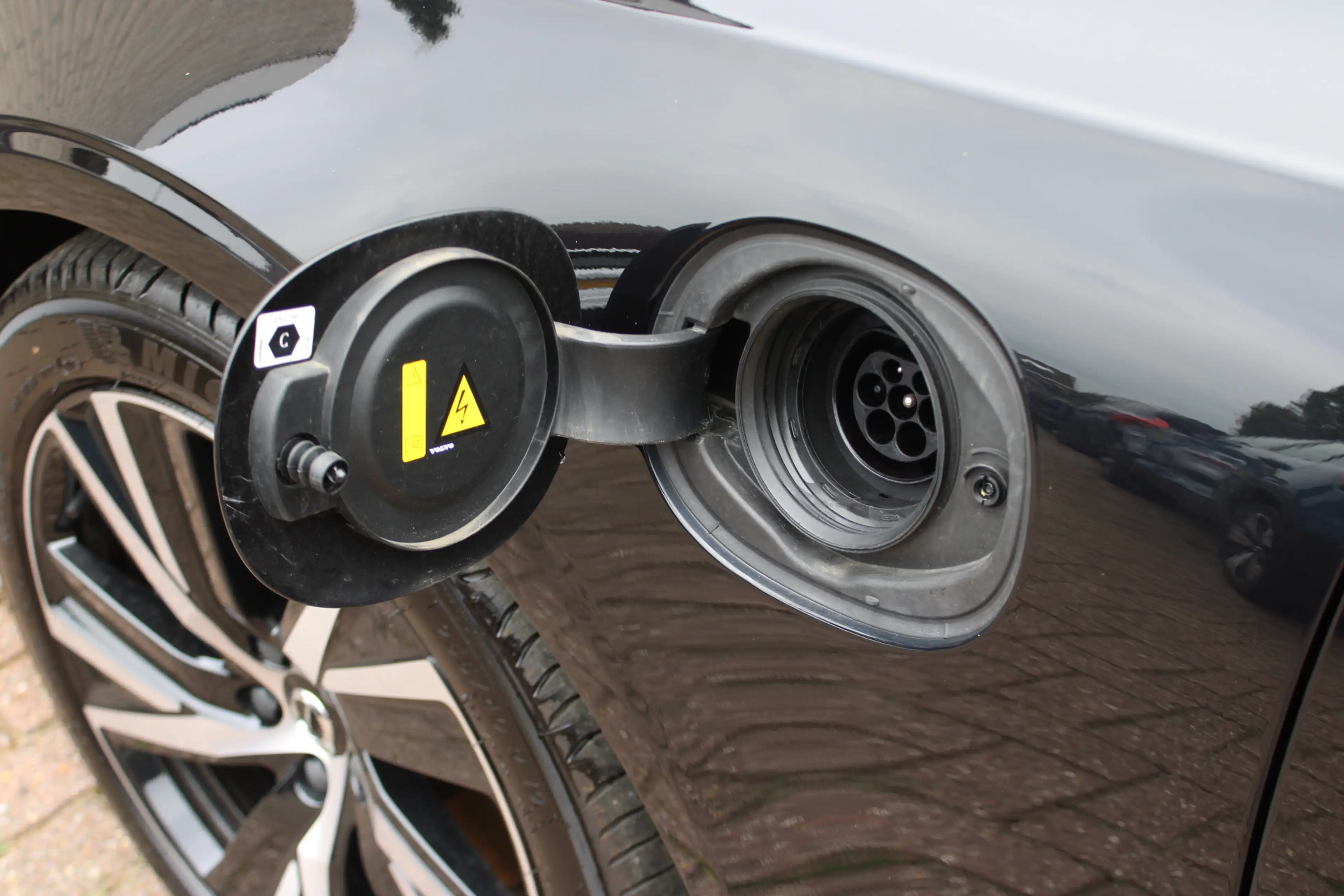 Volvo V90 2.0 T8 Plug-in hybrid AWD Ultimate Dark | Panorama — photo 11