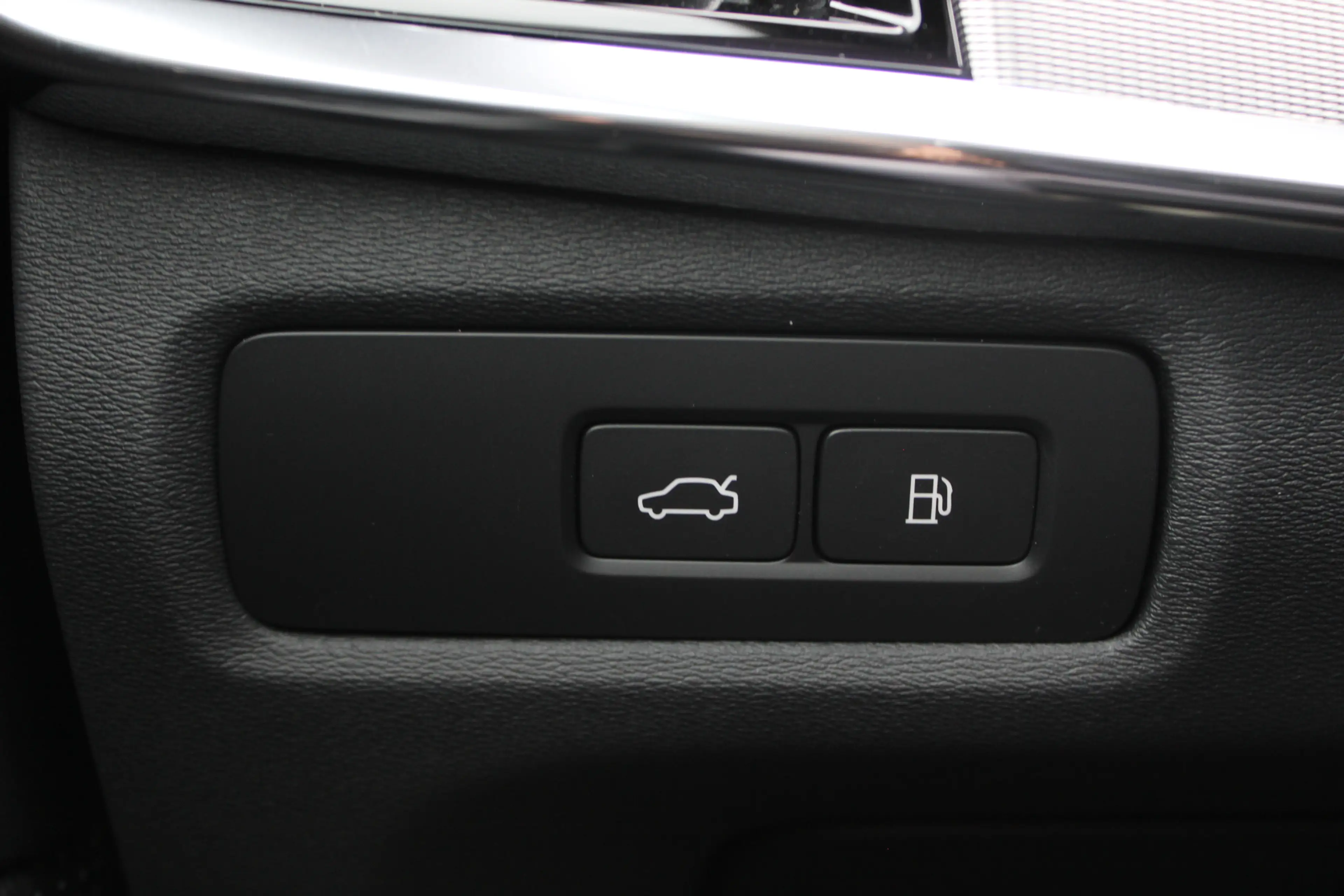 Volvo V90 2.0 T8 Plug-in hybrid AWD Ultimate Dark | Panorama — photo 19