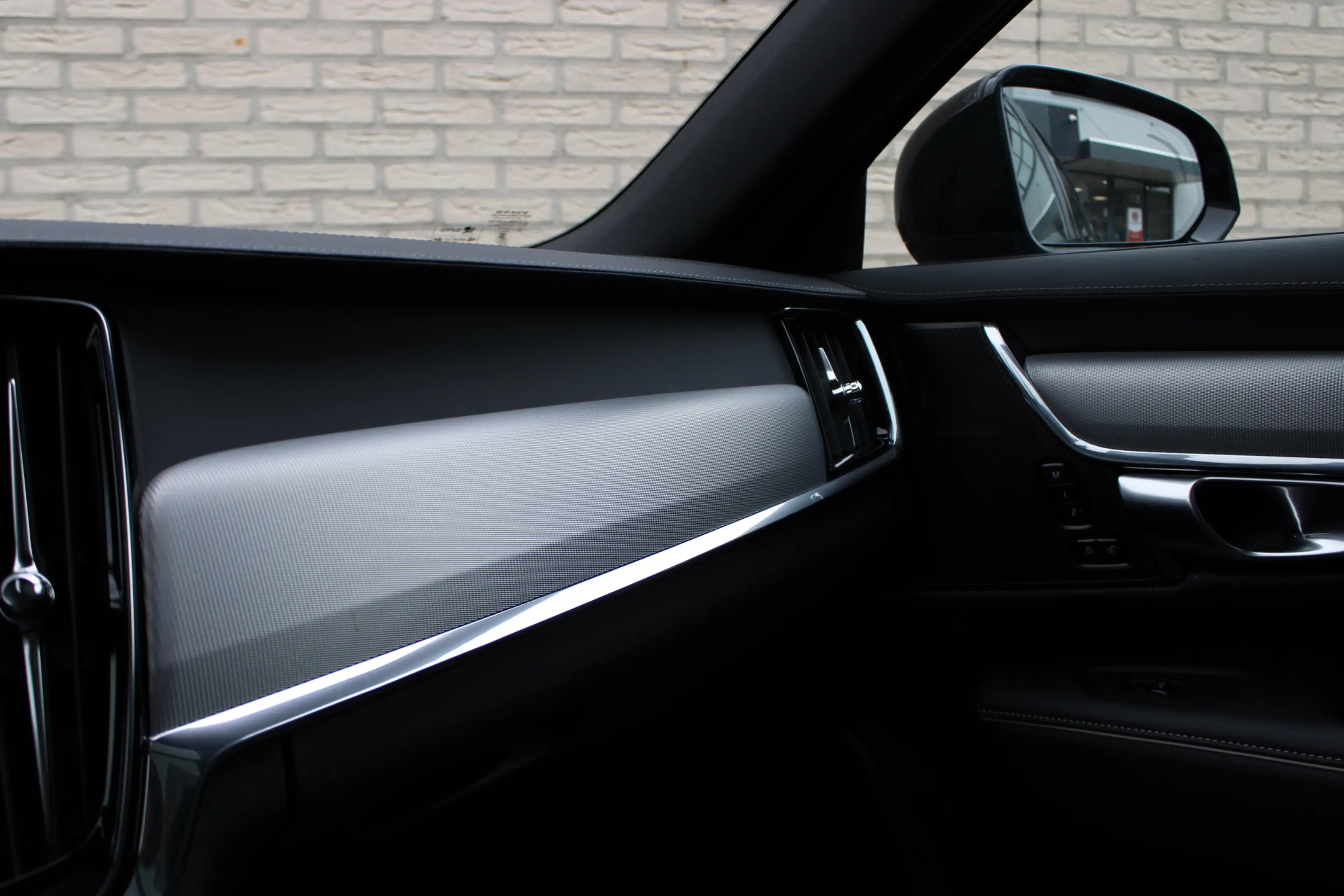 Volvo V90 2.0 T8 Plug-in hybrid AWD Ultimate Dark | Panorama — photo 30