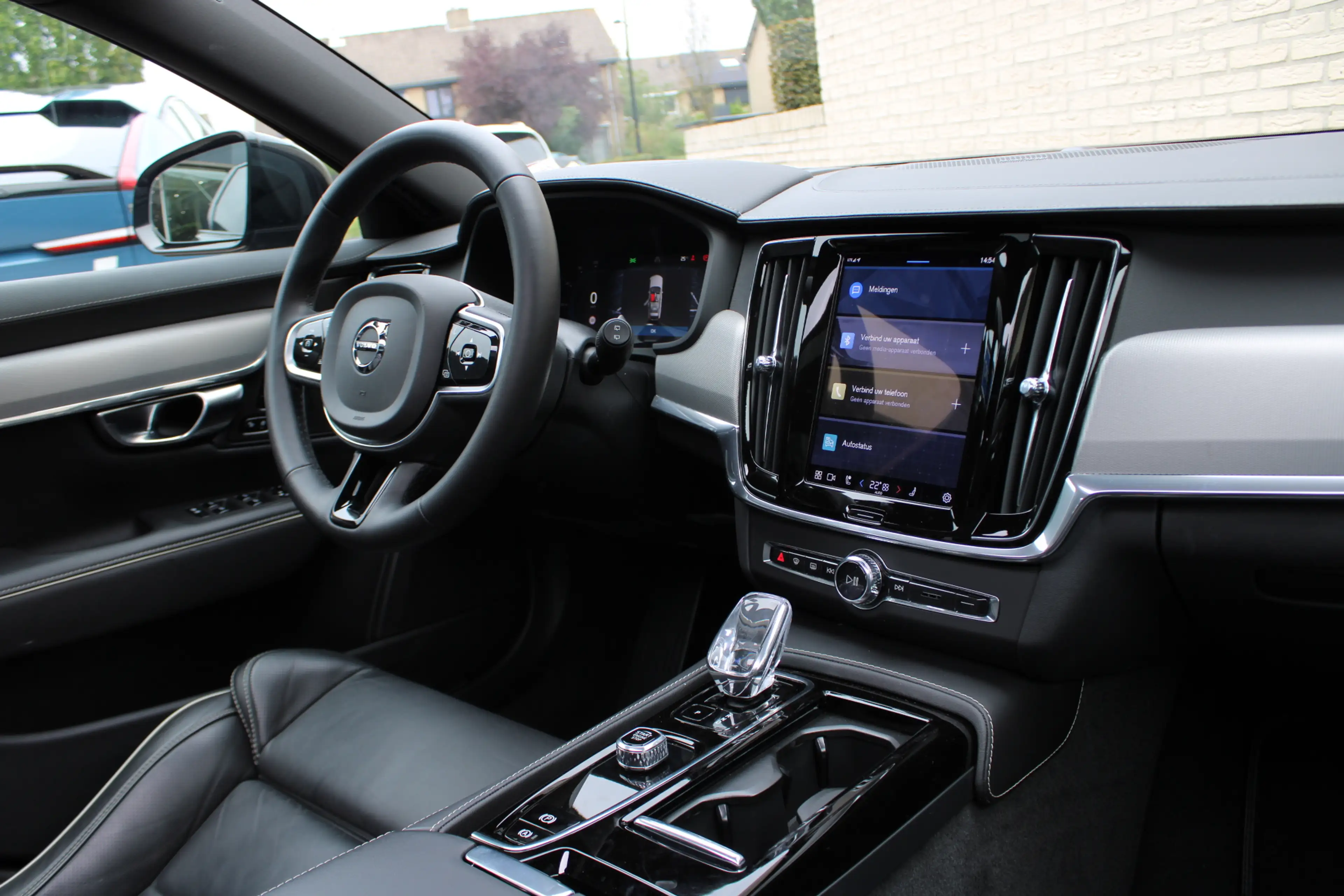 Volvo V90 2.0 T8 Plug-in hybrid AWD Ultimate Dark | Panorama — photo 6
