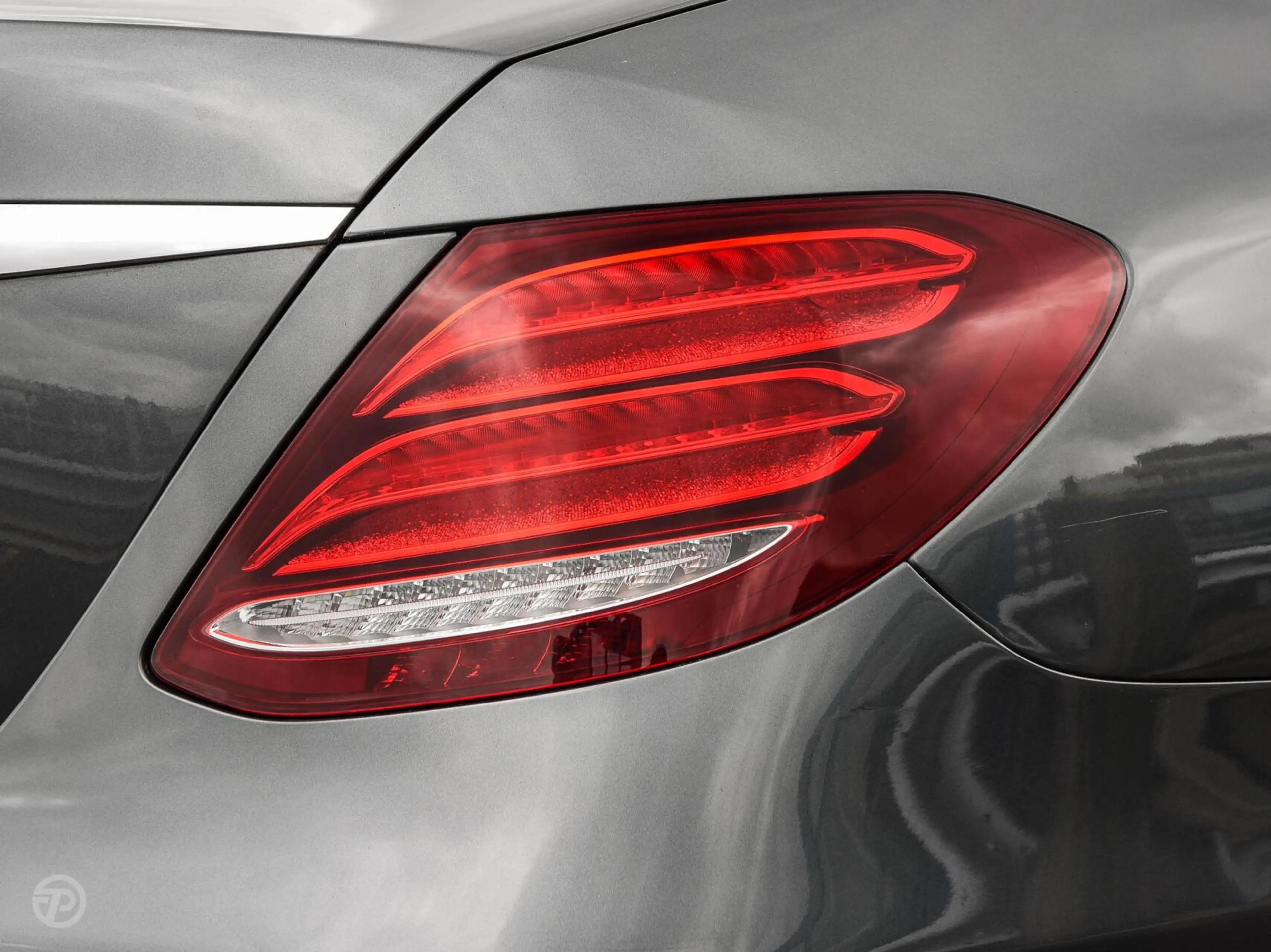 Mercedes-Benz E 220 d 220 d Ambition | Leder | HUD | Widescreen | Trek — photo 45