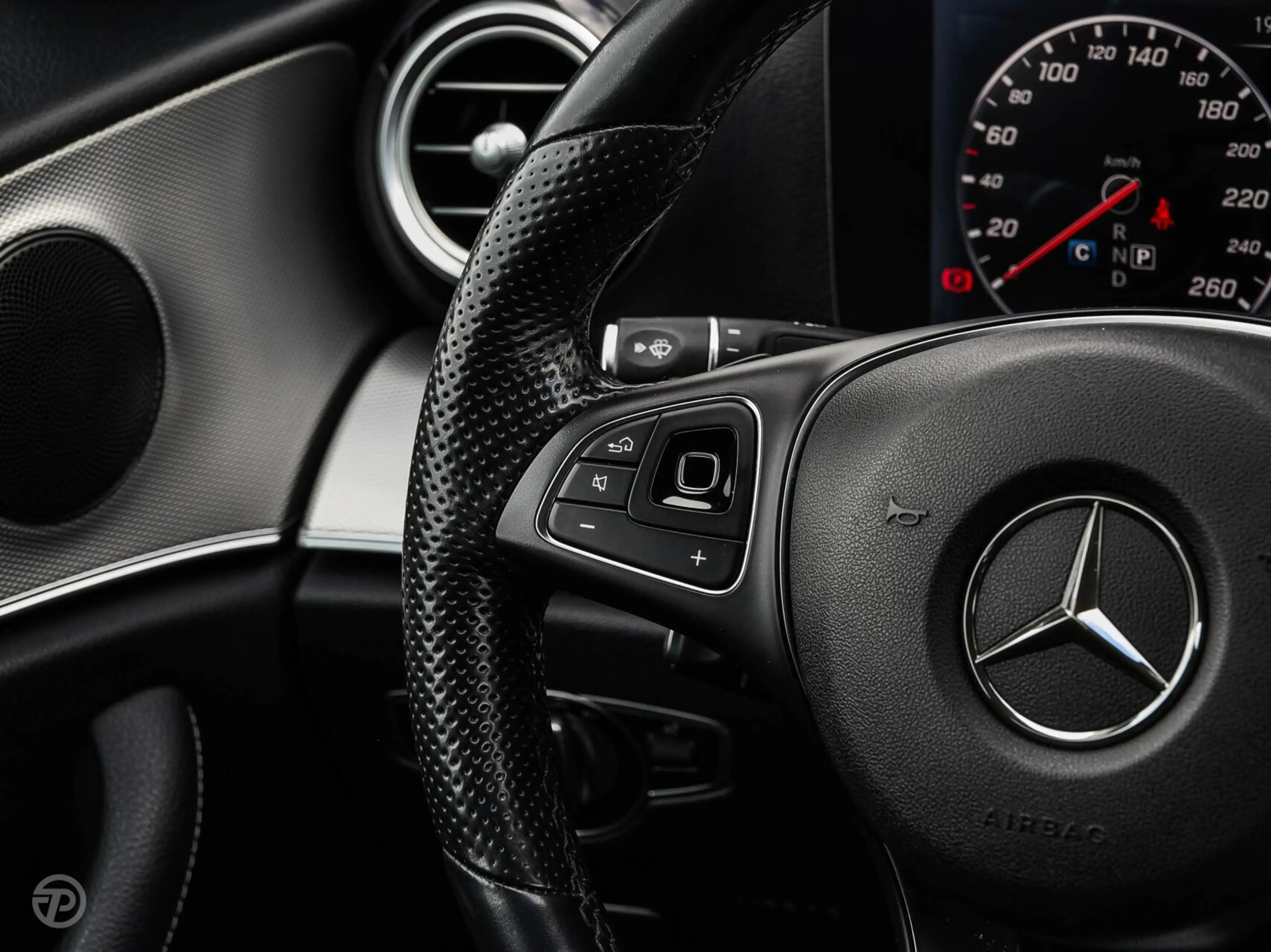 Mercedes-Benz E 220 d 220 d Ambition | Leder | HUD | Widescreen | Trek — photo 17