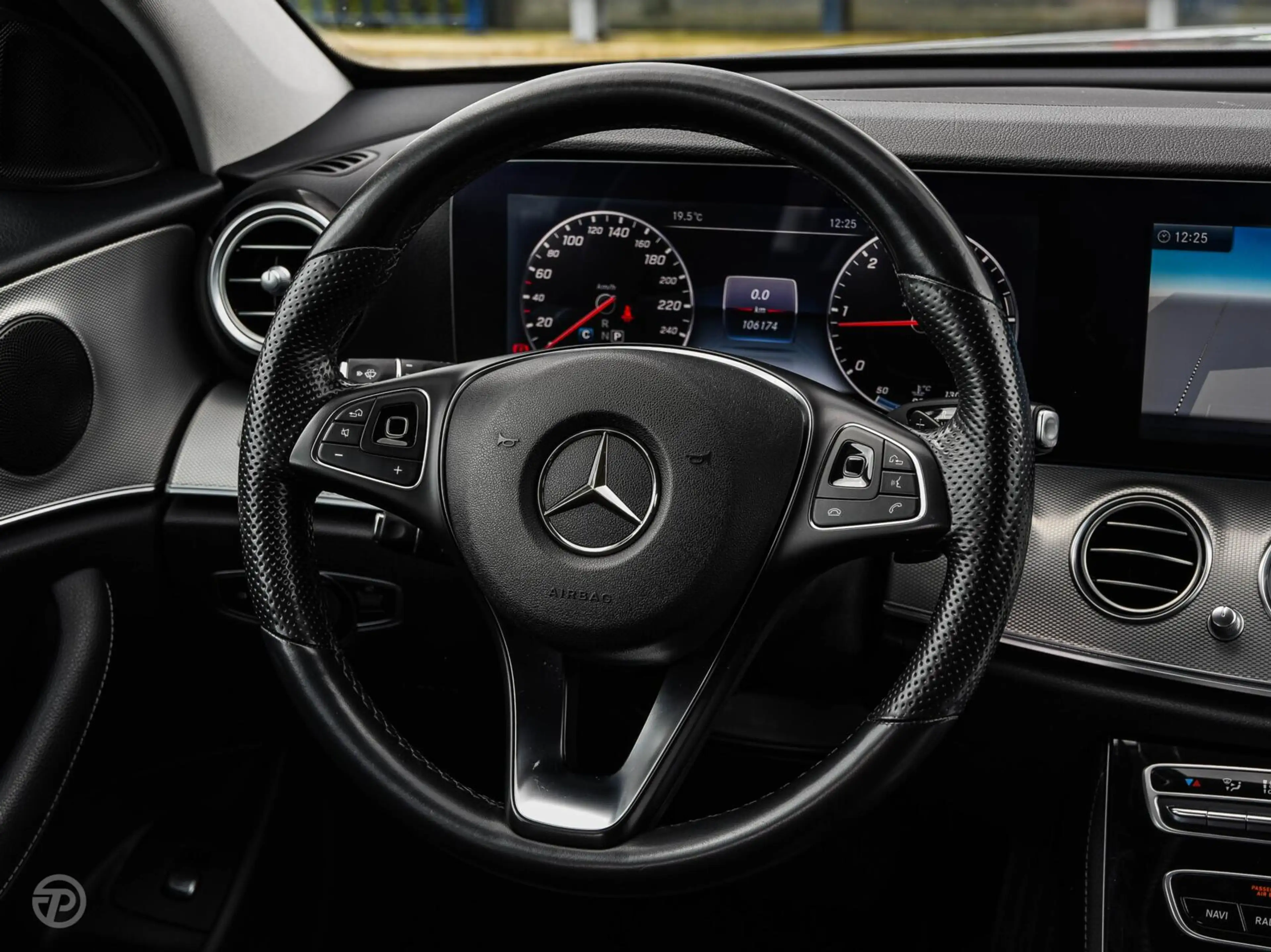 Mercedes-Benz E 220 d 220 d Ambition | Leder | HUD | Widescreen | Trek — photo 16