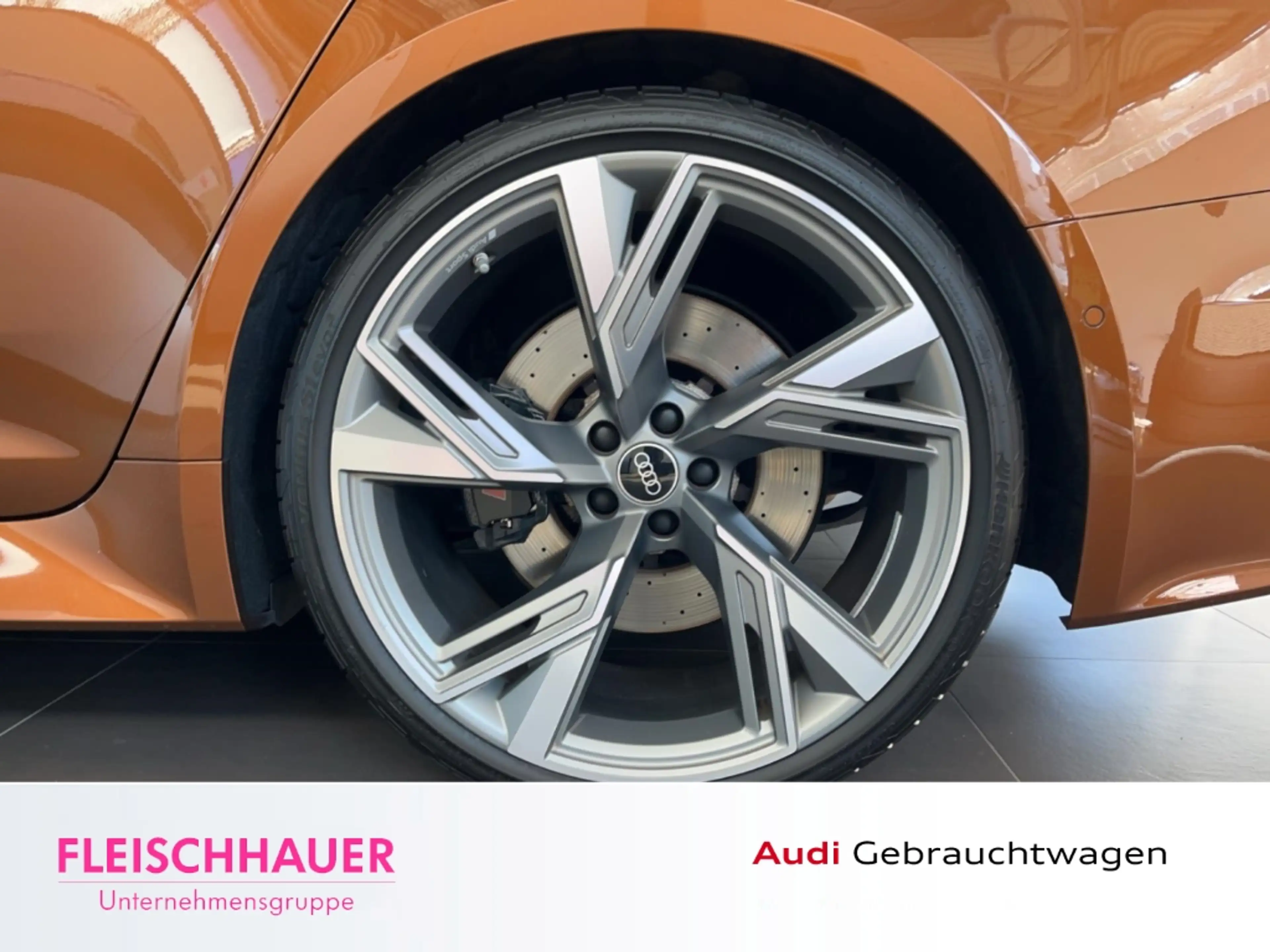 Audi RS6 Avant quattro HUD+MATRIX+AHK+PANO+DYNAMIC-PAKET+KA — photo 7