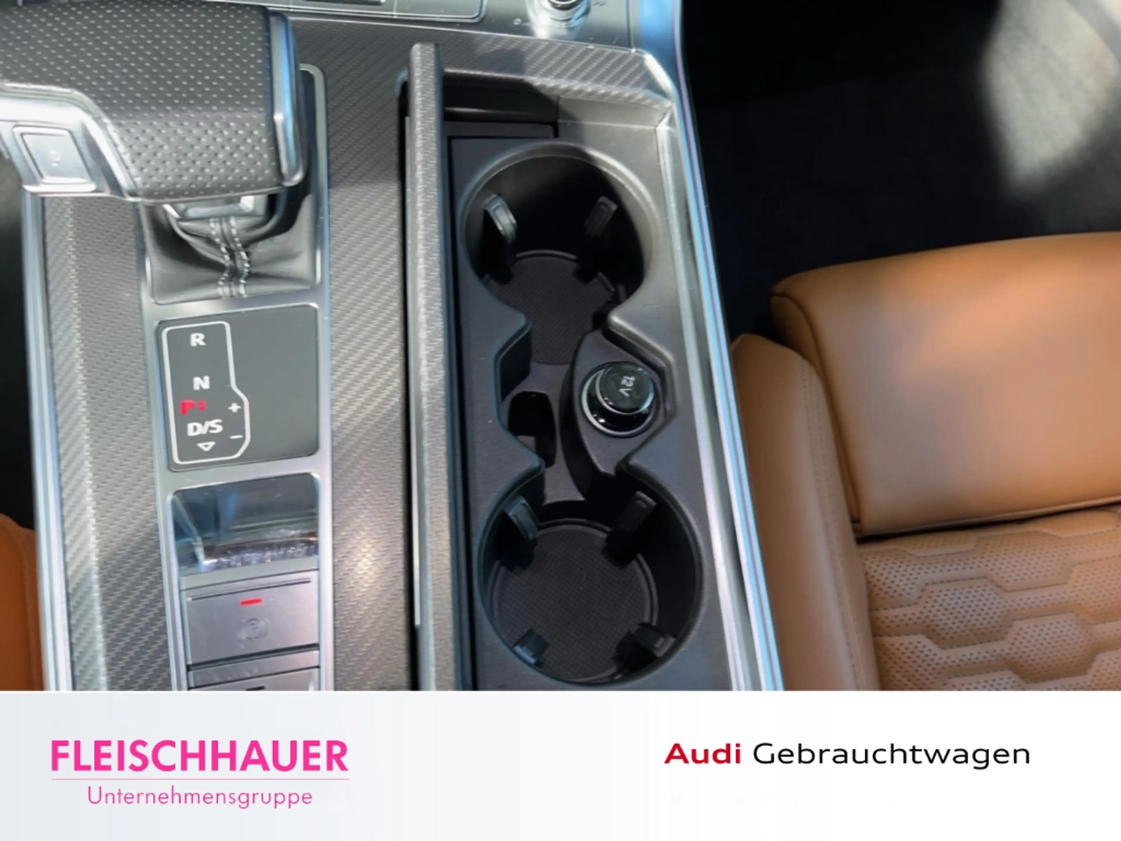Audi RS6 Avant quattro HUD+MATRIX+AHK+PANO+DYNAMIC-PAKET+KA — photo 14