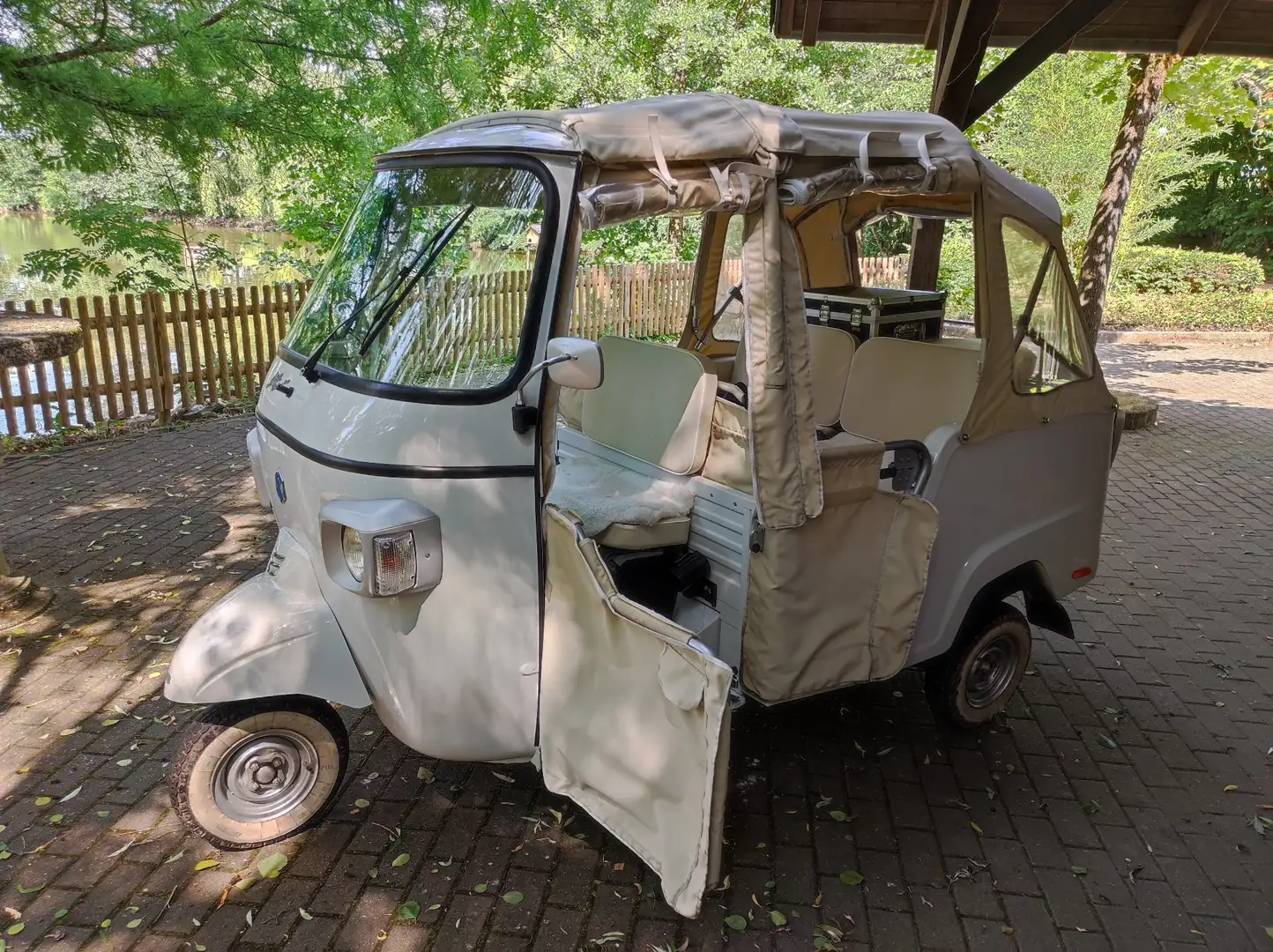 Piaggio Ape Fanfahrenhupe Lakobaratcha Neue Bereifung - 1