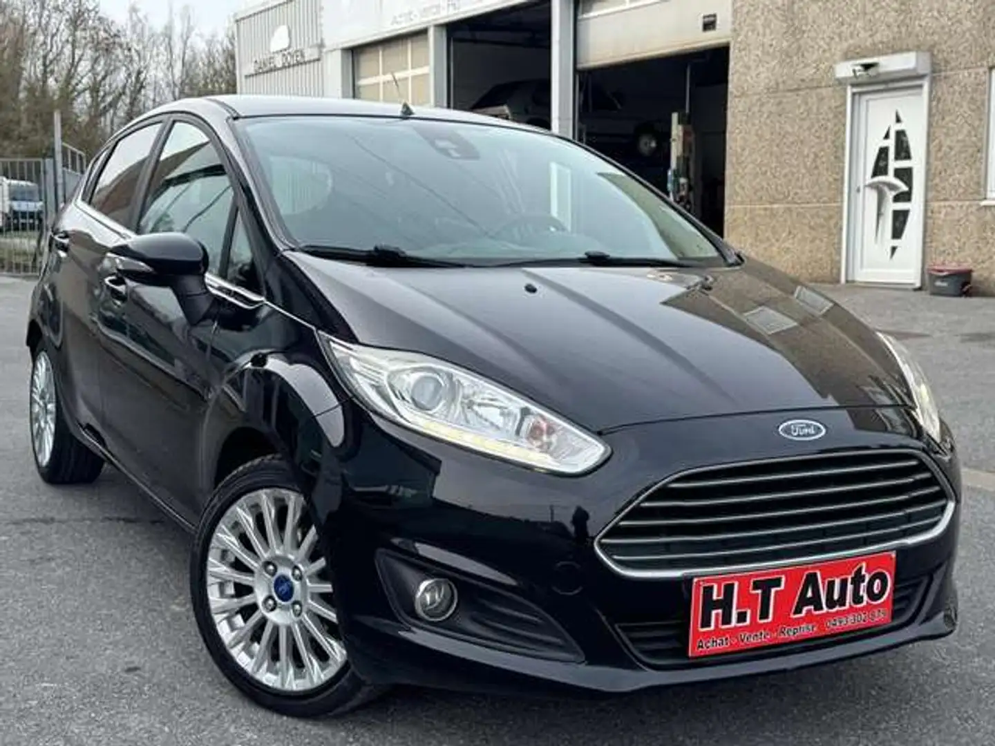 Ford Fiesta 1.5 TDCi/Titanium/Airco/Euro 5b/Diesel/5 Portes - 2