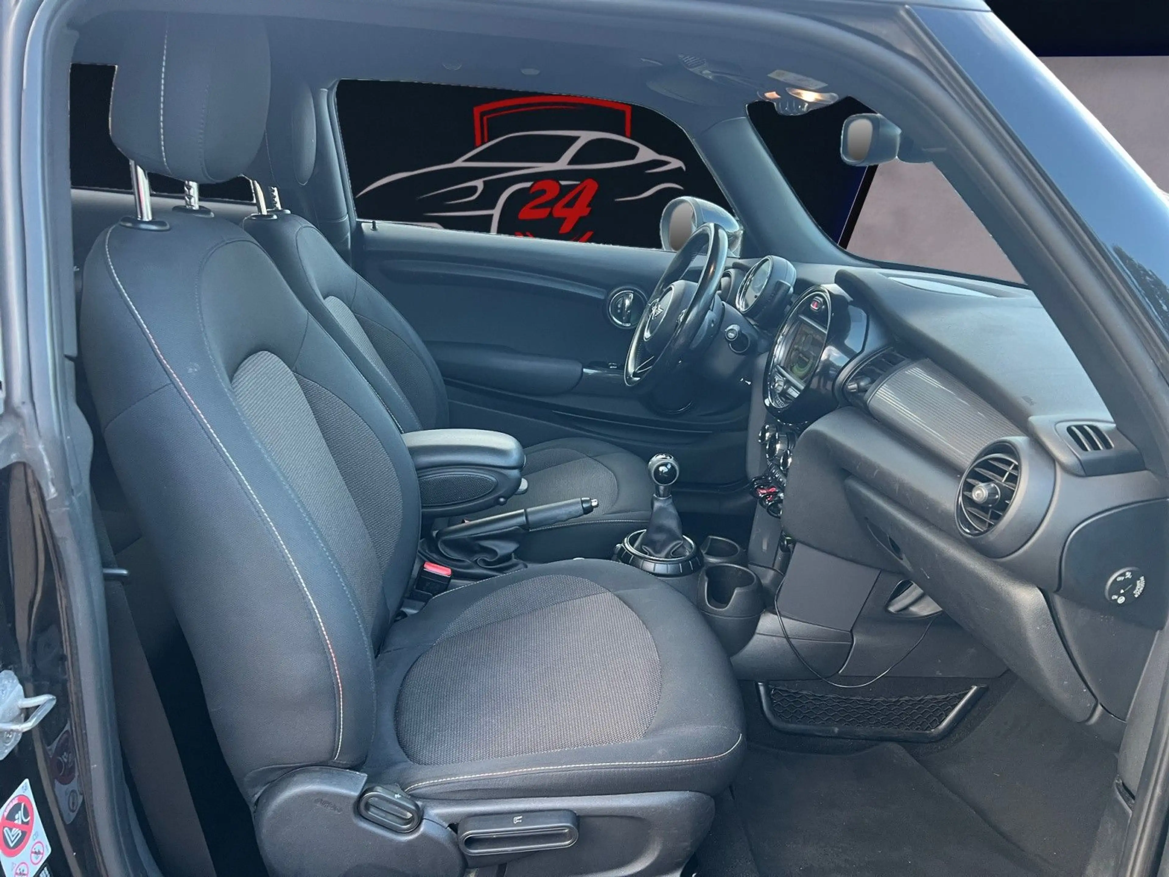 MINI Cooper — photo 13