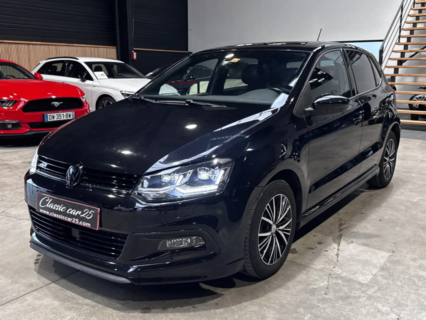 Volkswagen Polo 1.4 TDI 105CH BLUEMOTION TECHNOLOGY R LINE 5P Noir - 1