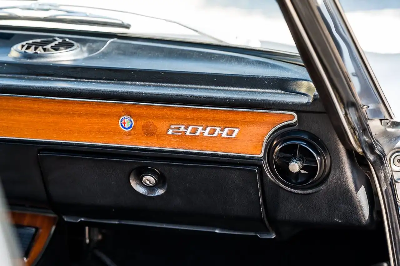 Alfa Romeo 2000 GT Veloce, foto 12