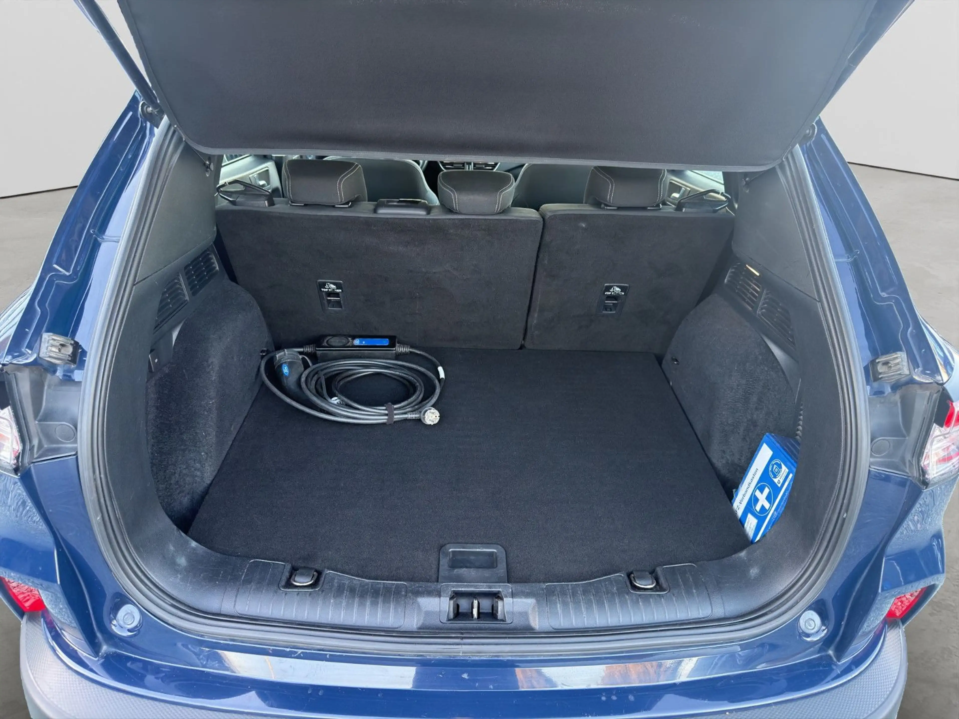 Ford Kuga 2.5 Hybrid Aut. KAM PANO SITZH LED APP AHK — photo 10