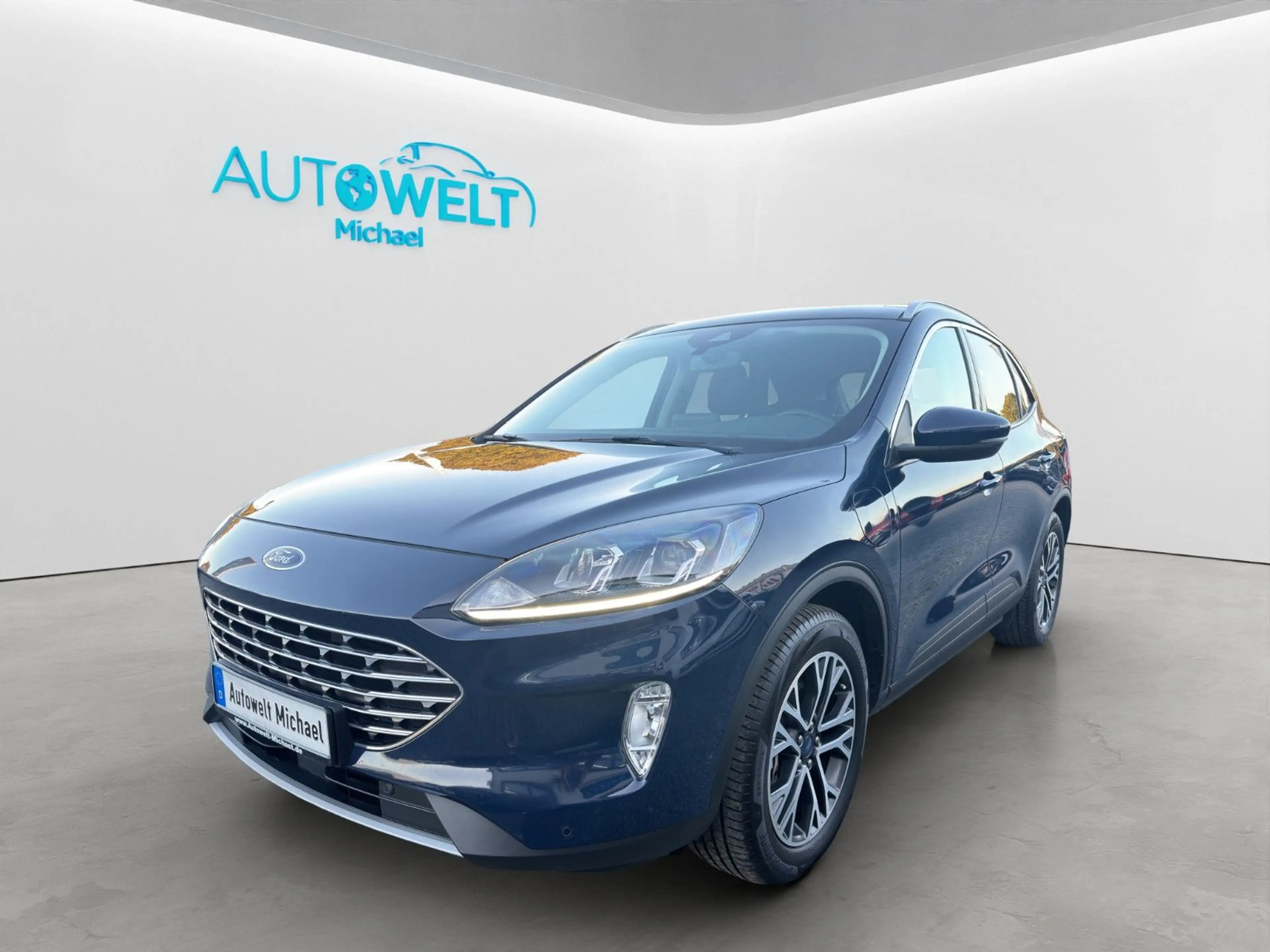 Ford Kuga 2.5 Hybrid Aut. KAM PANO SITZH LED APP AHK