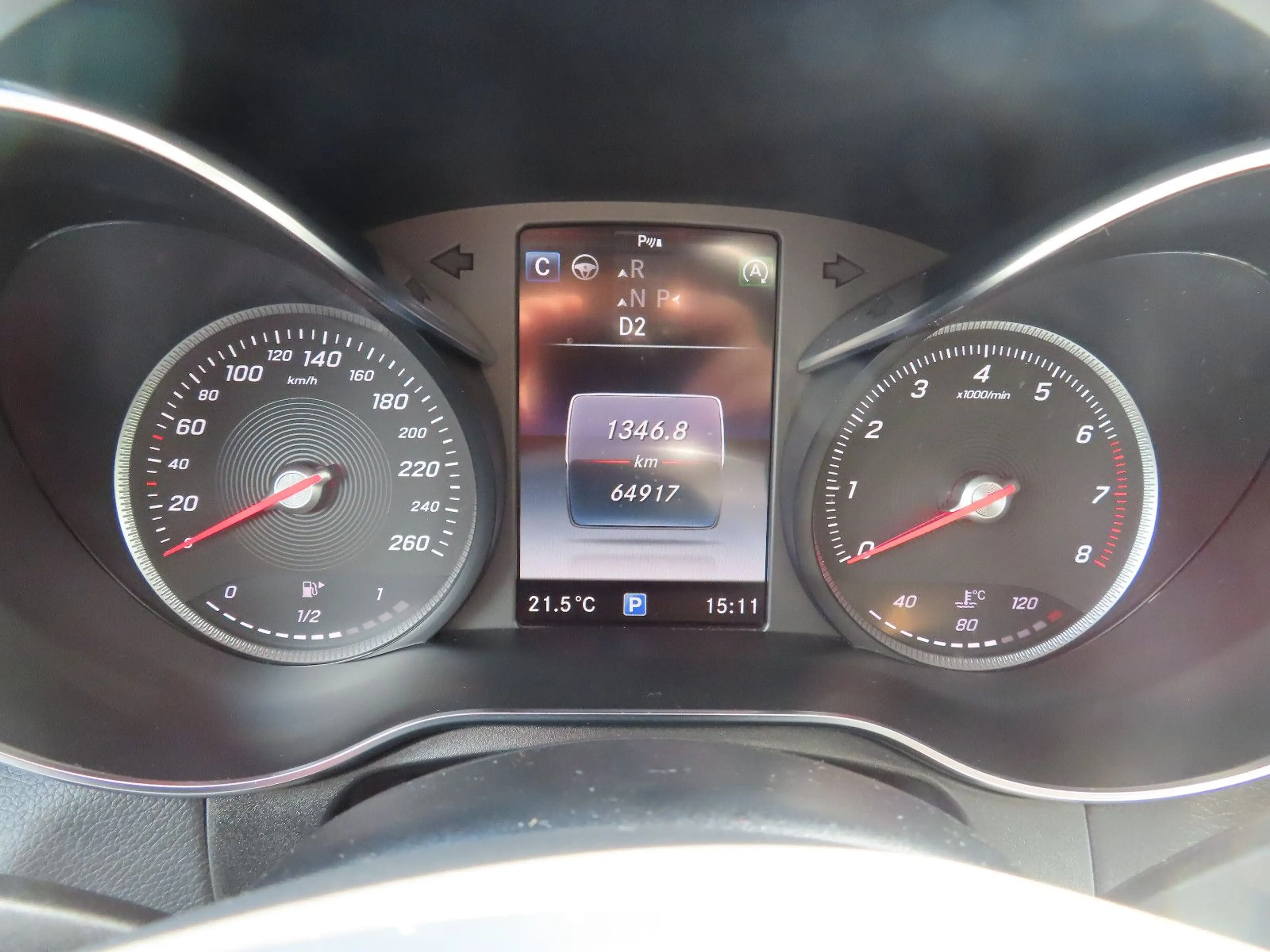 Mercedes-Benz GLC 250 4Matic — photo 9
