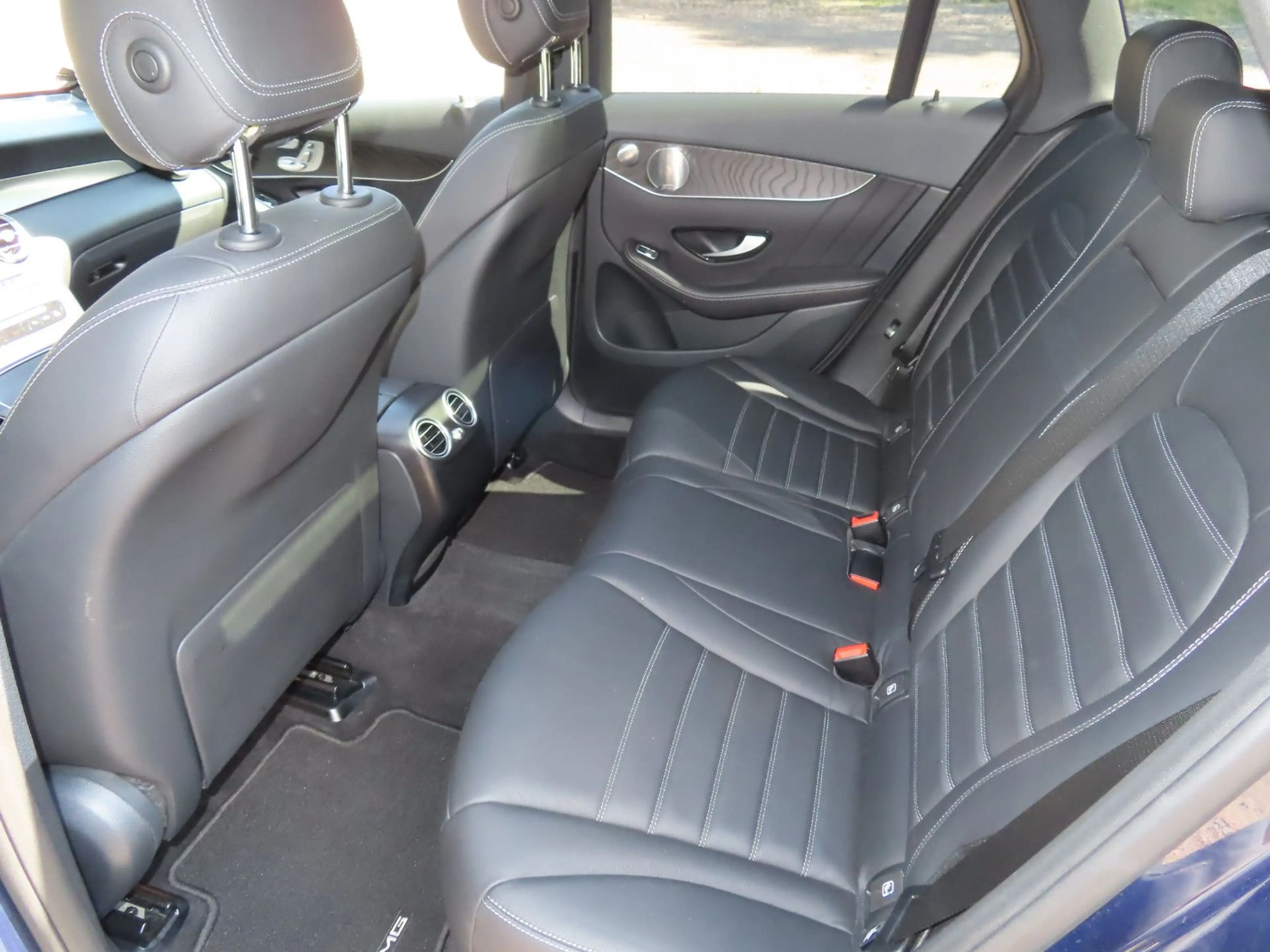 Mercedes-Benz GLC 250 4Matic — photo 15