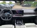 BMW i5 eDrive40 M SPORT PRO AHK PANO B&W AUTOBAHNASS. Zwart - thumbnail 10