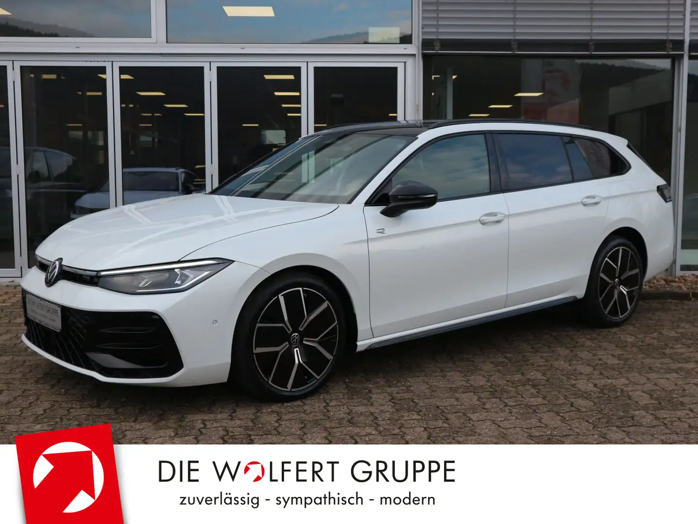 Volkswagen Passat Variant R-Line 2,0 TDI SCR (150 PS) DSG*R Weiß - 1