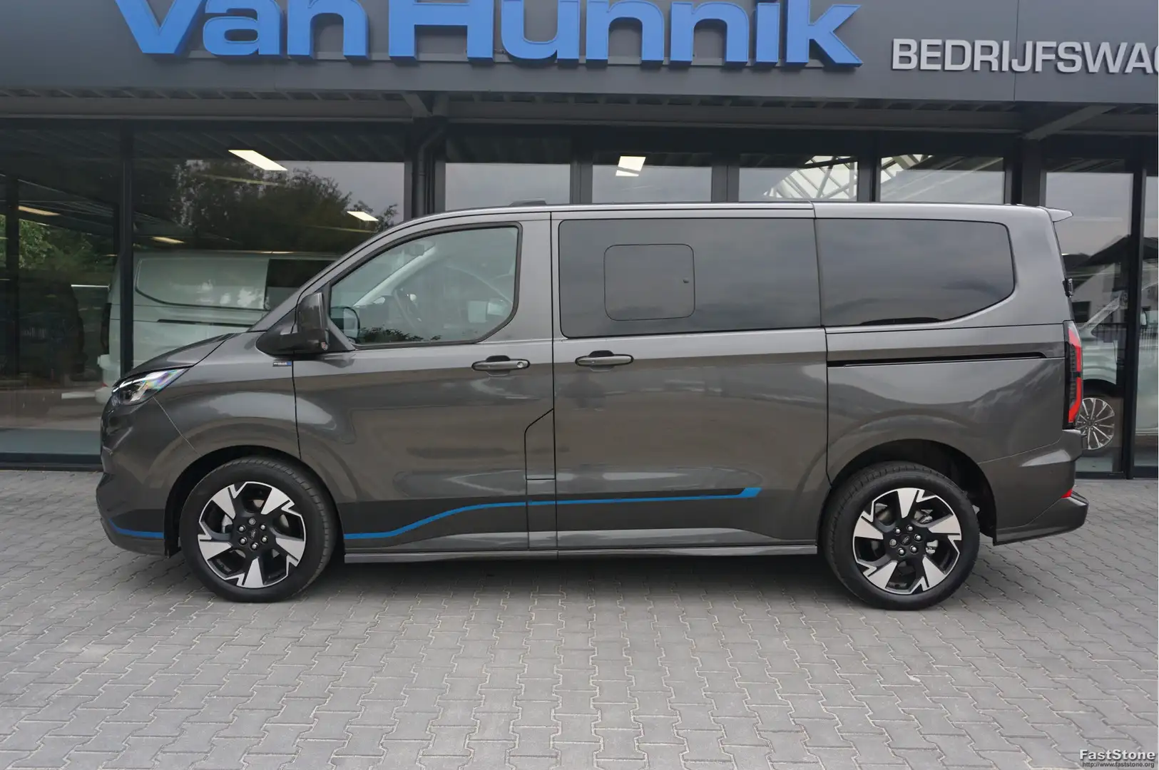Ford Transit Custom 320S 170PK DC Sport AUT BPM VRIJ!! Navi, ACC, Trek Gris - 2